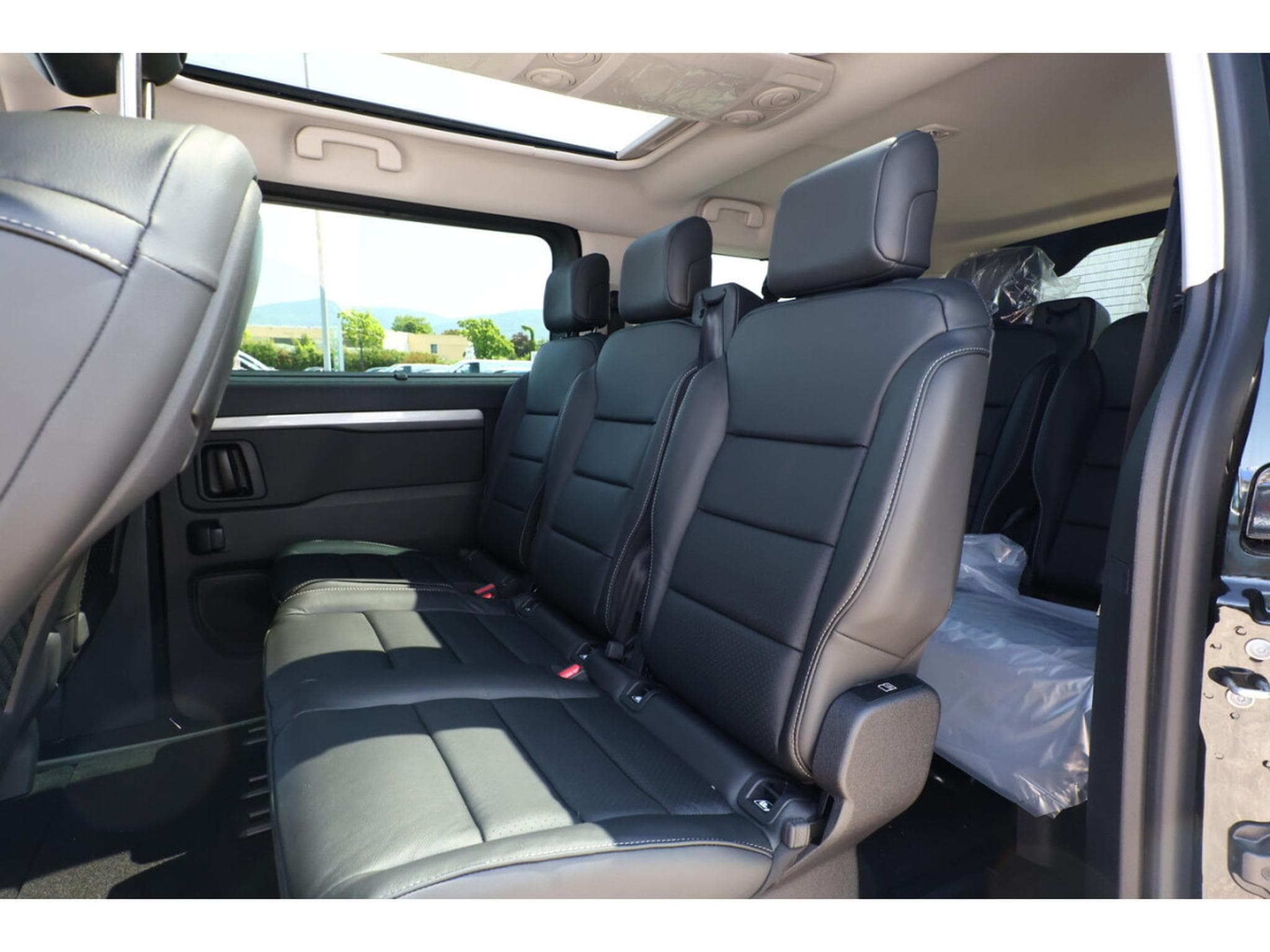 Citroën SpaceTourer 2.2 BlueHDI 180 XL Plus (2026) - Foto 10