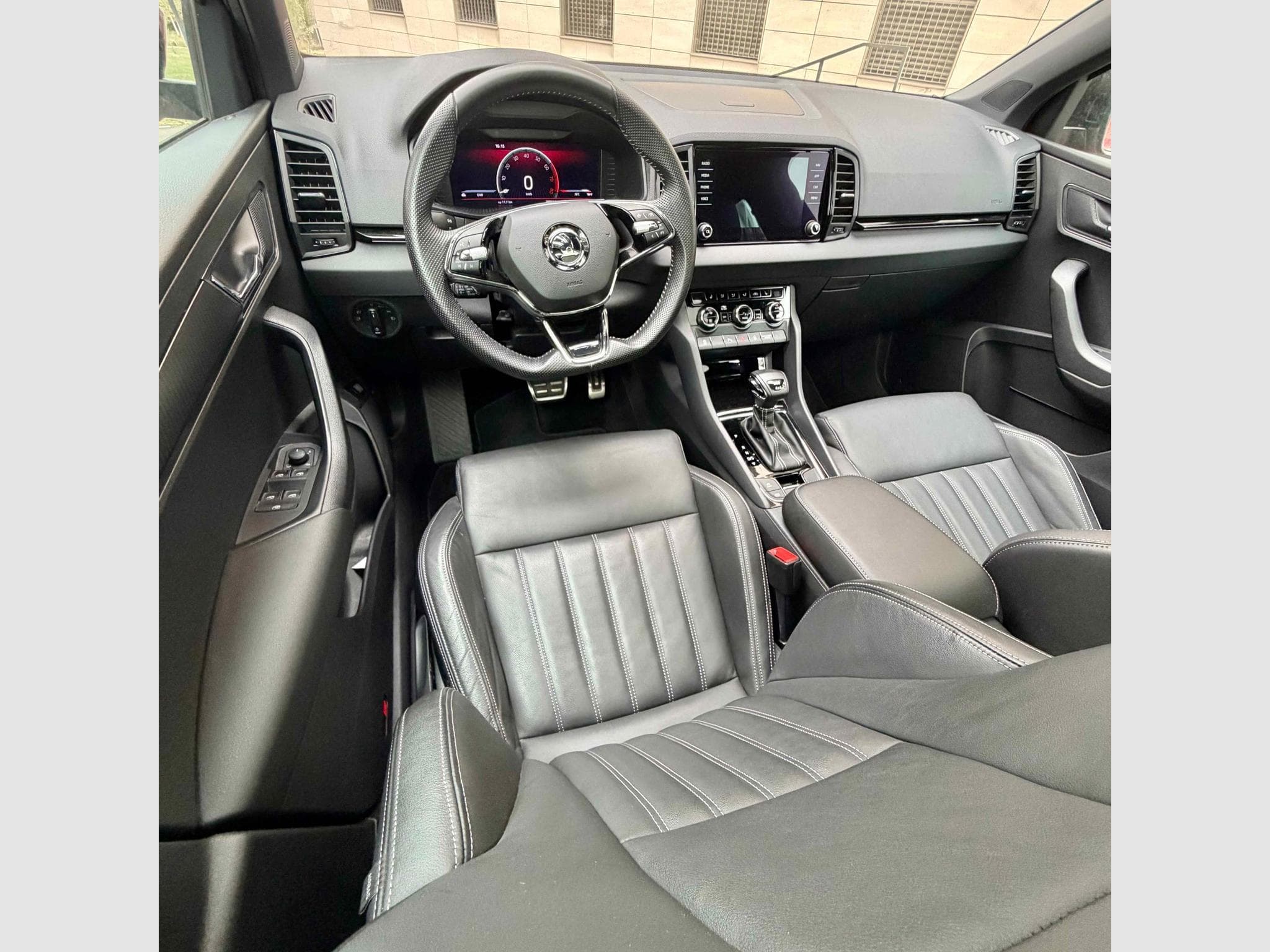 Skoda Karoq Sportline 4X4 * Panorama*Leder*Scheckheft komplett (2021) - Photo 11