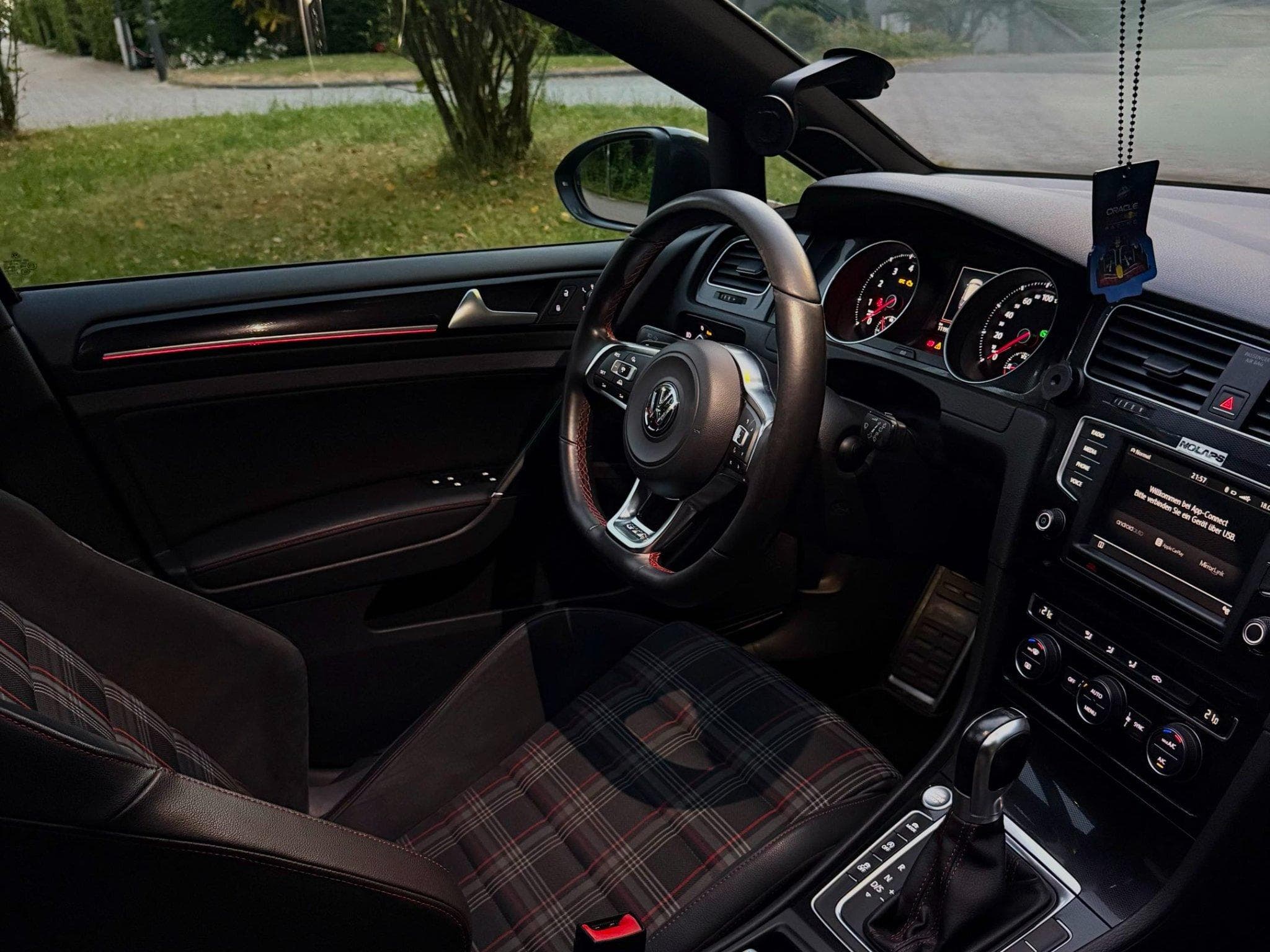 VW Golf VII GTI Performance (2017) - Photo 5