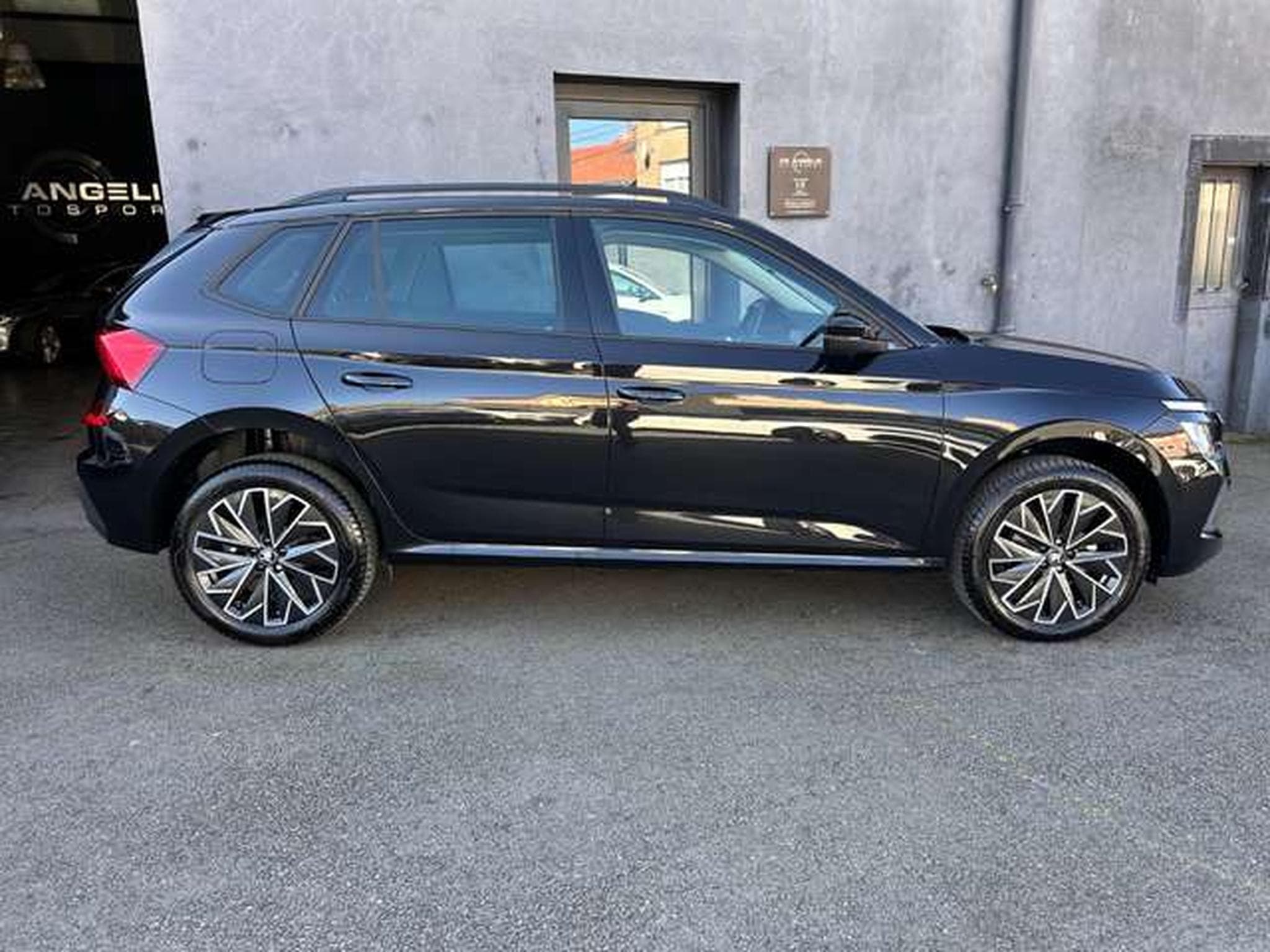 Skoda Kamiq 1.0 TSI 116 EDITION PACK BLACK (2025) - Photo 10