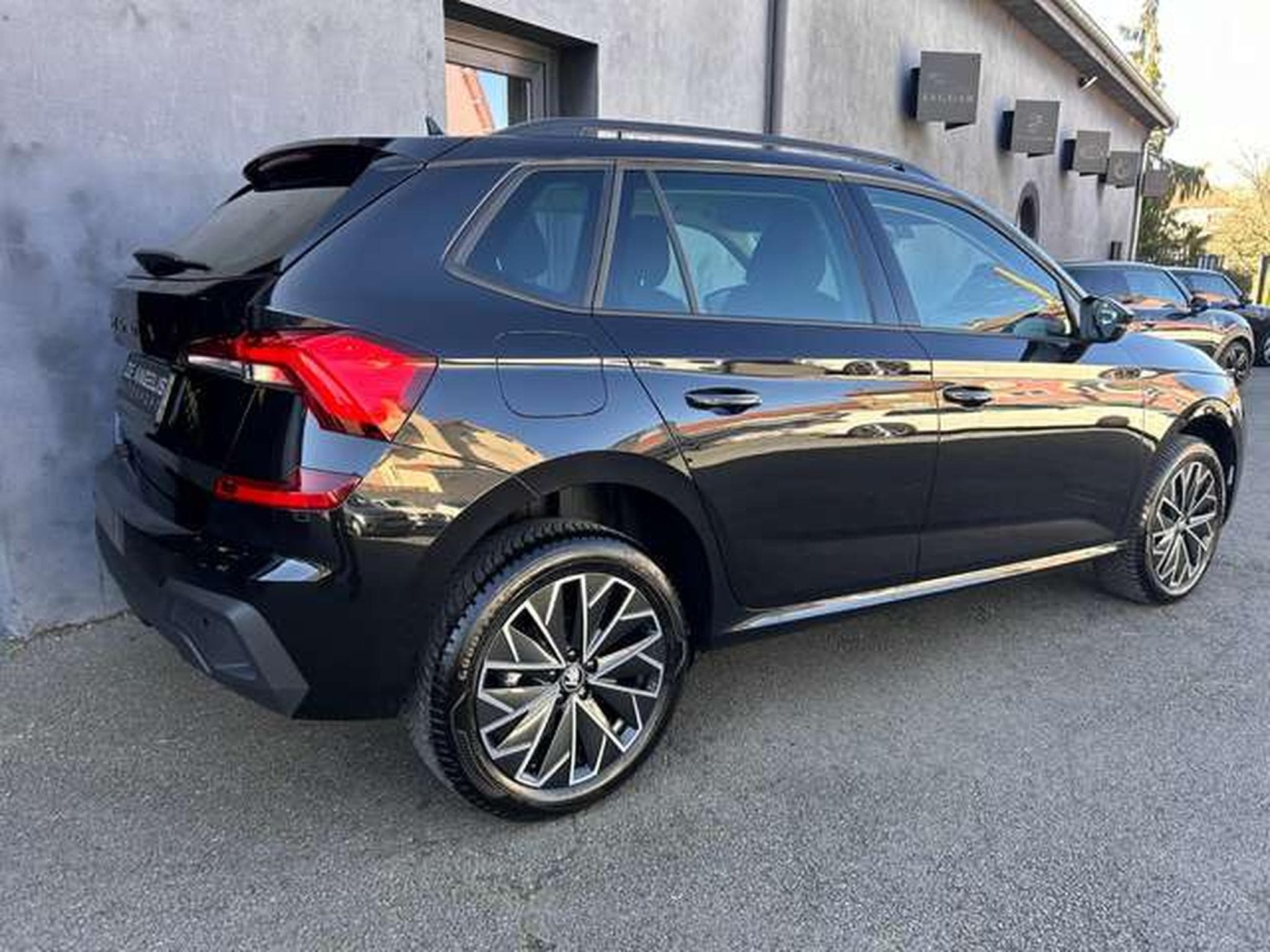 Skoda Kamiq 1.0 TSI 116 EDITION PACK BLACK (2025) - Photo 11