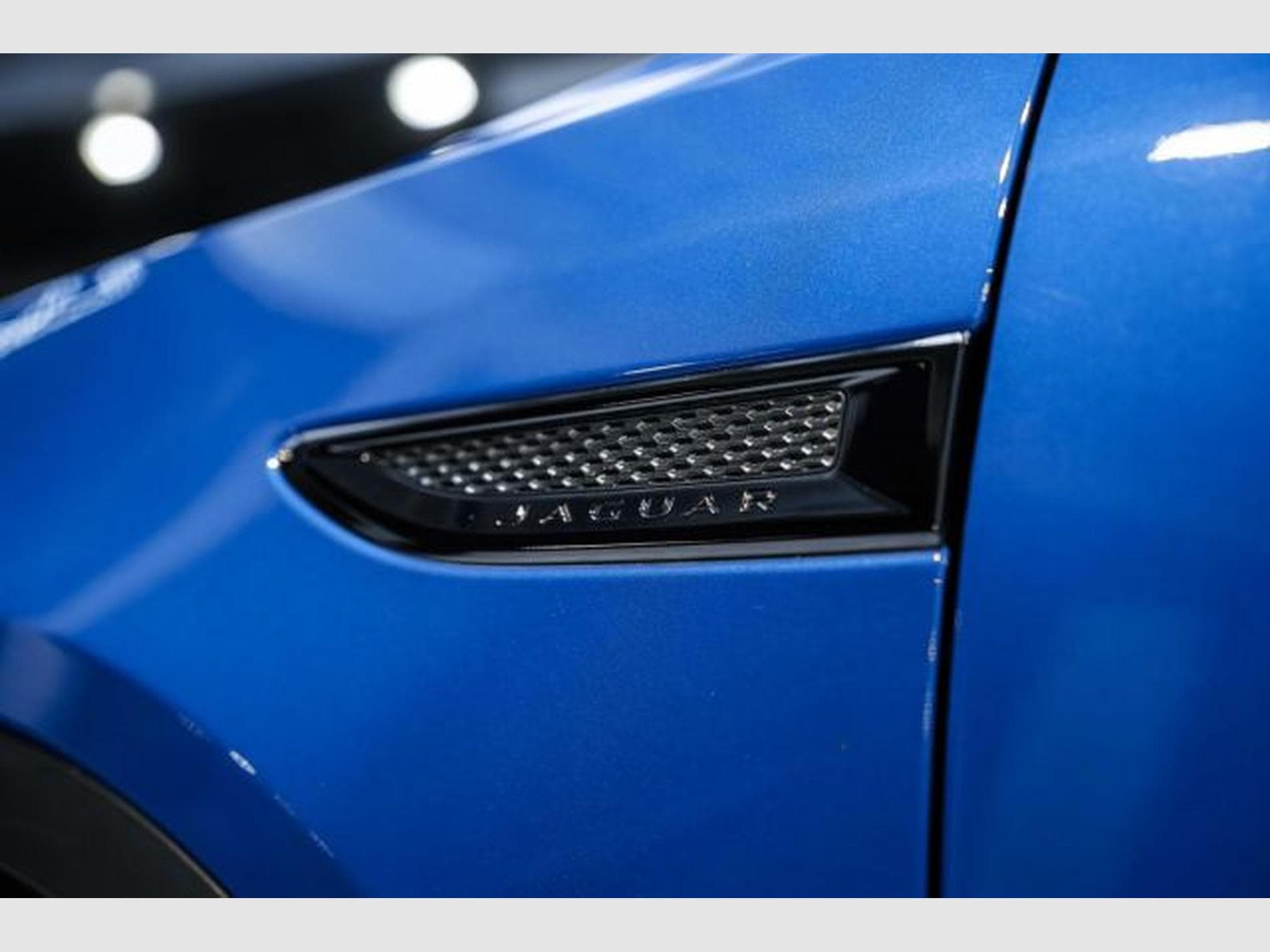 Jaguar E-Pace E-Pace 2.0 D R-Dynamic SE AWD NAVI MATRIX PANO (2019) - Photo 10