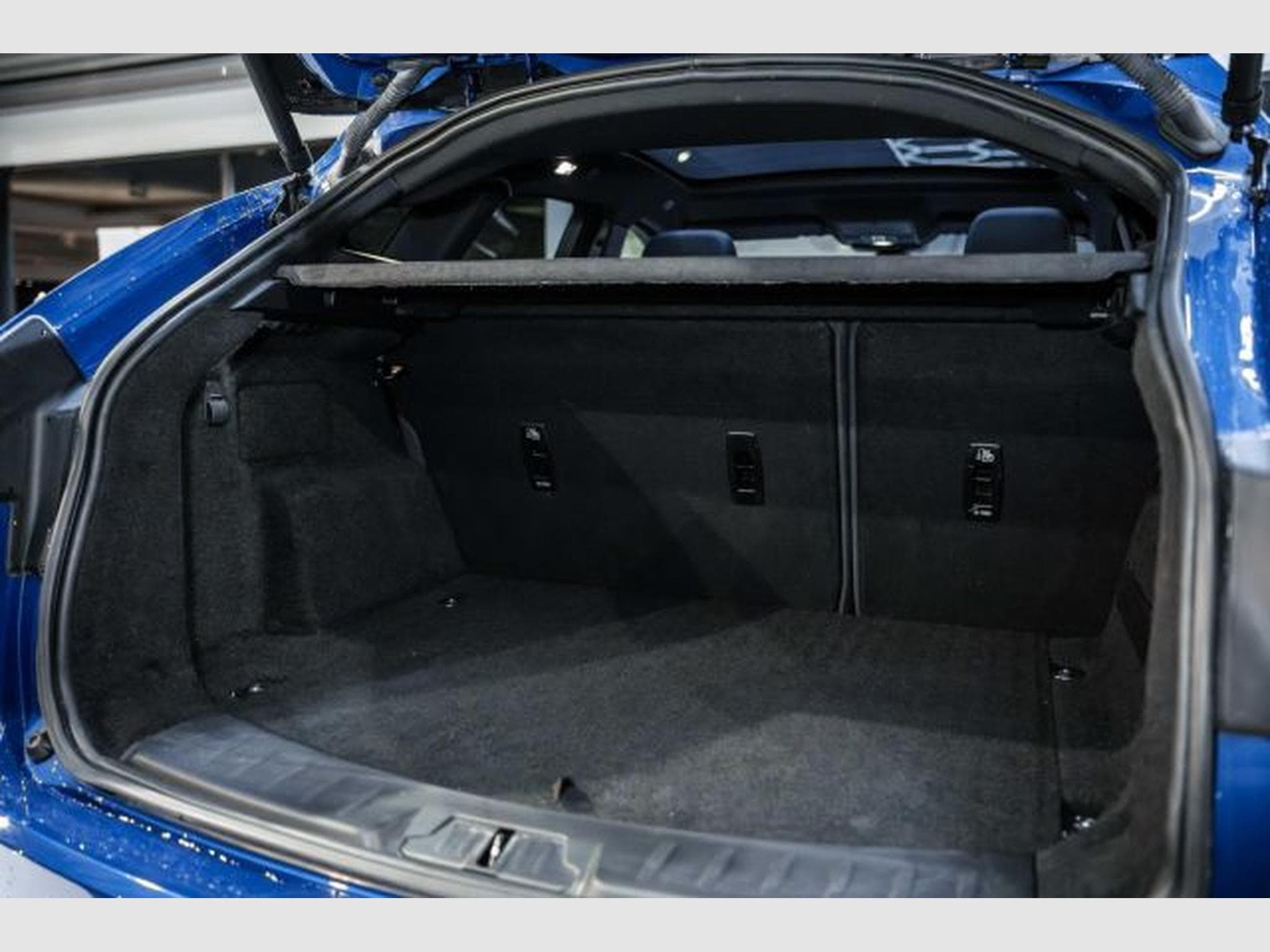 Jaguar E-Pace E-Pace 2.0 D R-Dynamic SE AWD NAVI MATRIX PANO (2019) - Photo 15