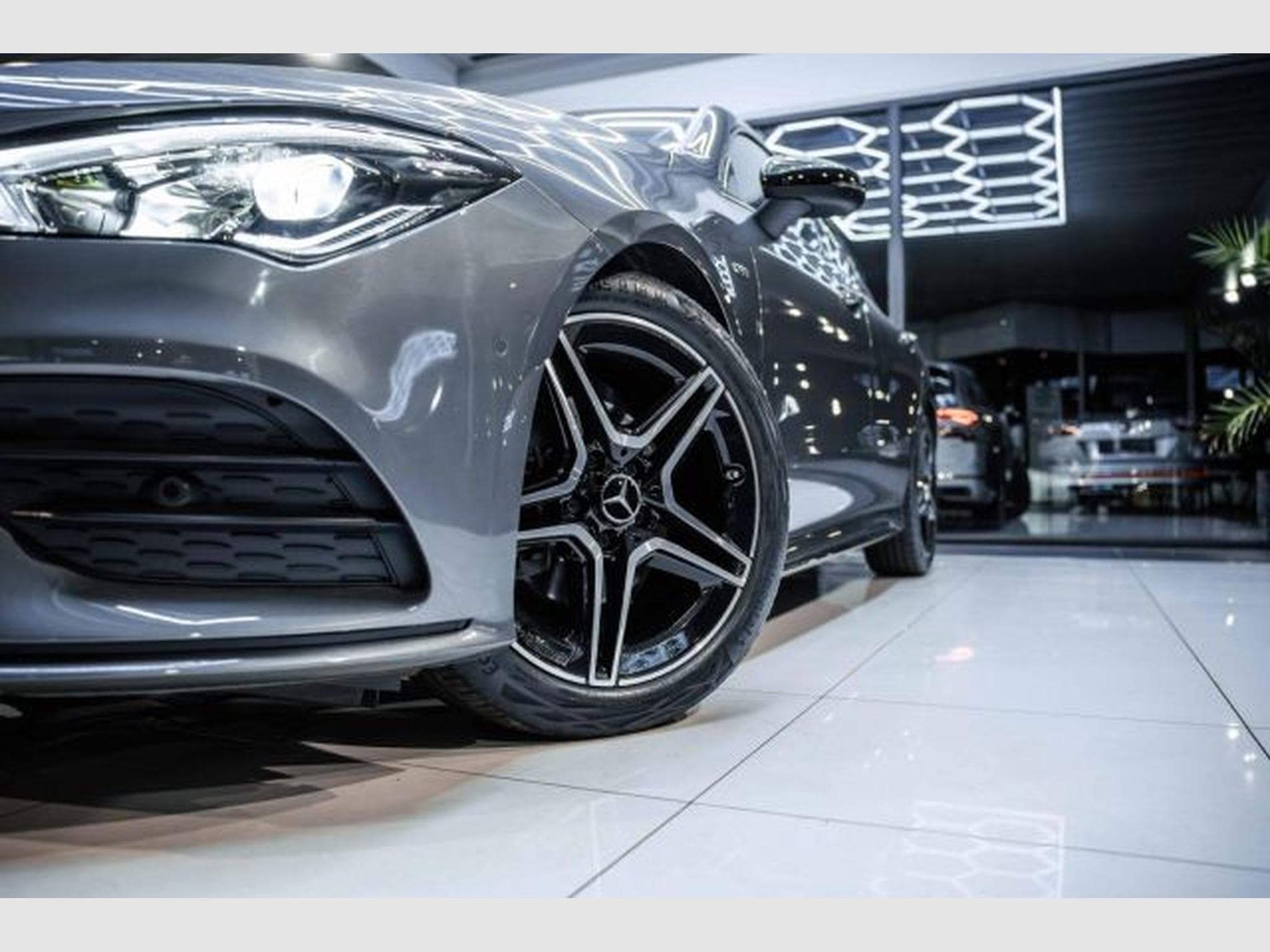 Mercedes CLA 180 CLA 180 Shooting Brake AMG Line 7G-DCT NAVI LED (2021) - Photo 3