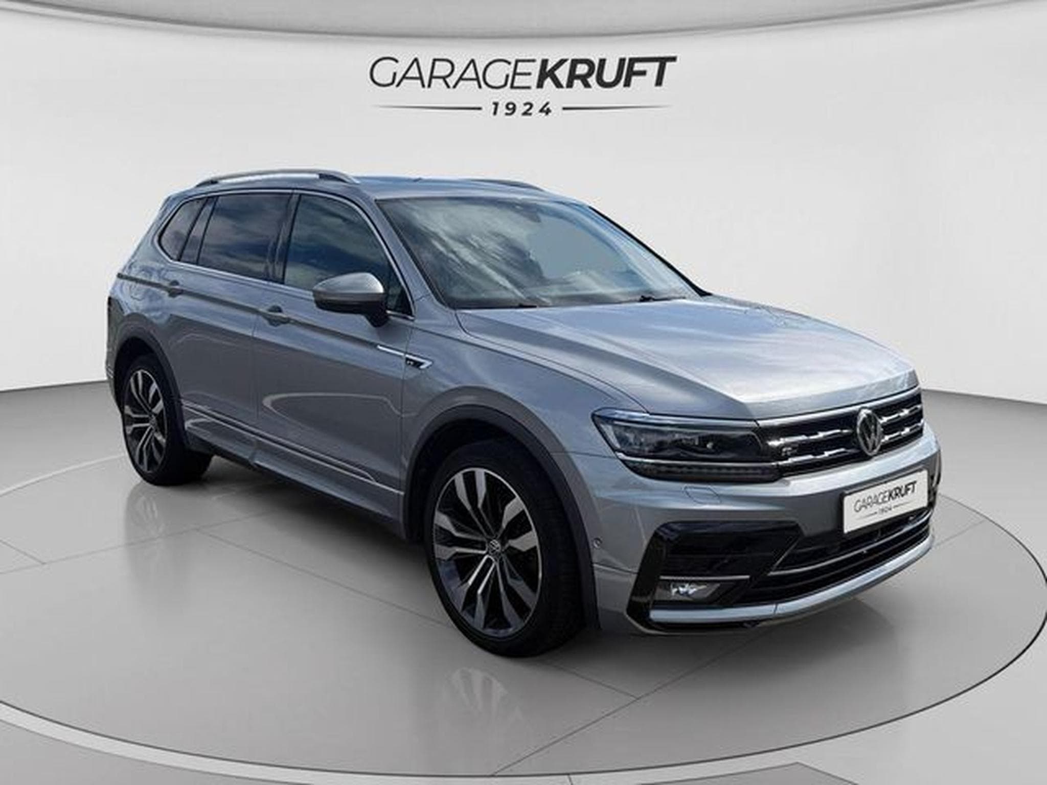 VW Tiguan Tiguan Allspace Highline R-Line, Pano., 7-Sitzer (2021) - Photo 8