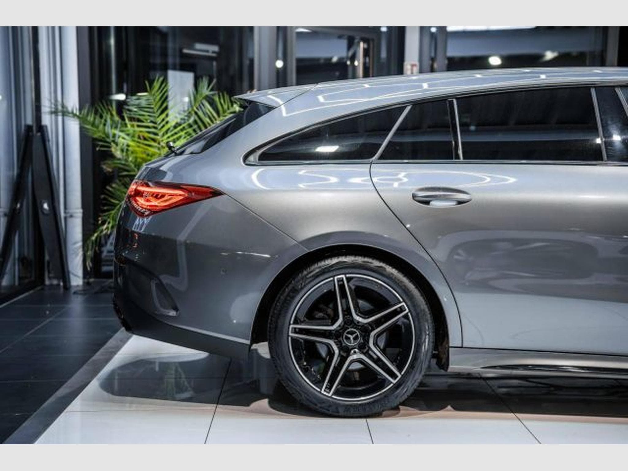 Mercedes CLA 180 CLA 180 Shooting Brake AMG Line 7G-DCT NAVI LED (2021) - Photo 8