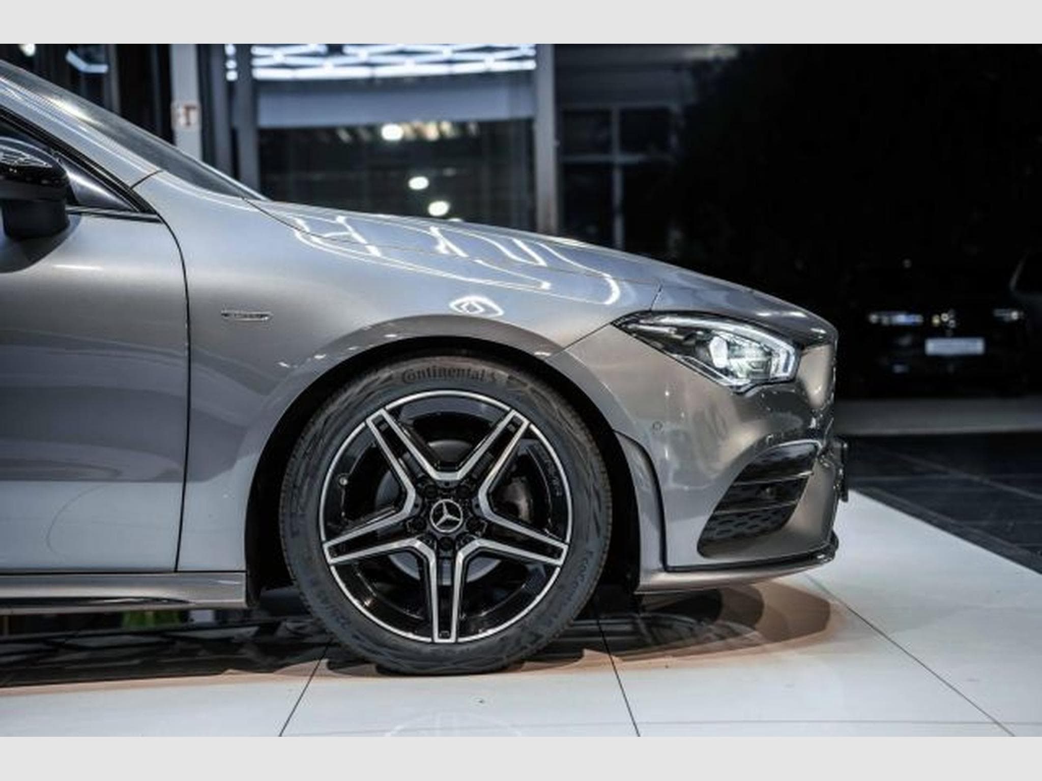 Mercedes CLA 180 CLA 180 Shooting Brake AMG Line 7G-DCT NAVI LED (2021) - Photo 9