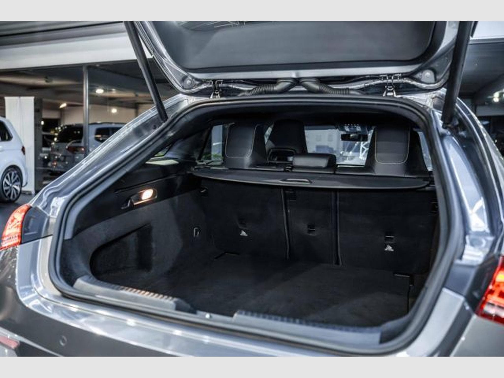 Mercedes CLA 180 CLA 180 Shooting Brake AMG Line 7G-DCT NAVI LED (2021) - Photo 15