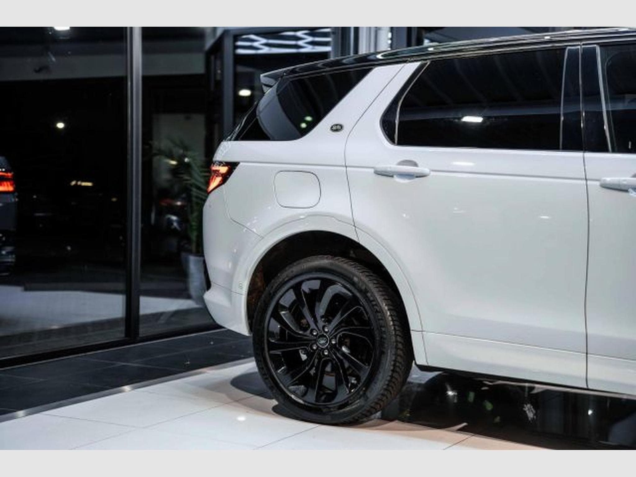 Land-Rover Discovery Sport Discovery Sport D 200 R-Dynamic SE Aut. AWD AHK (2021) - Photo 8