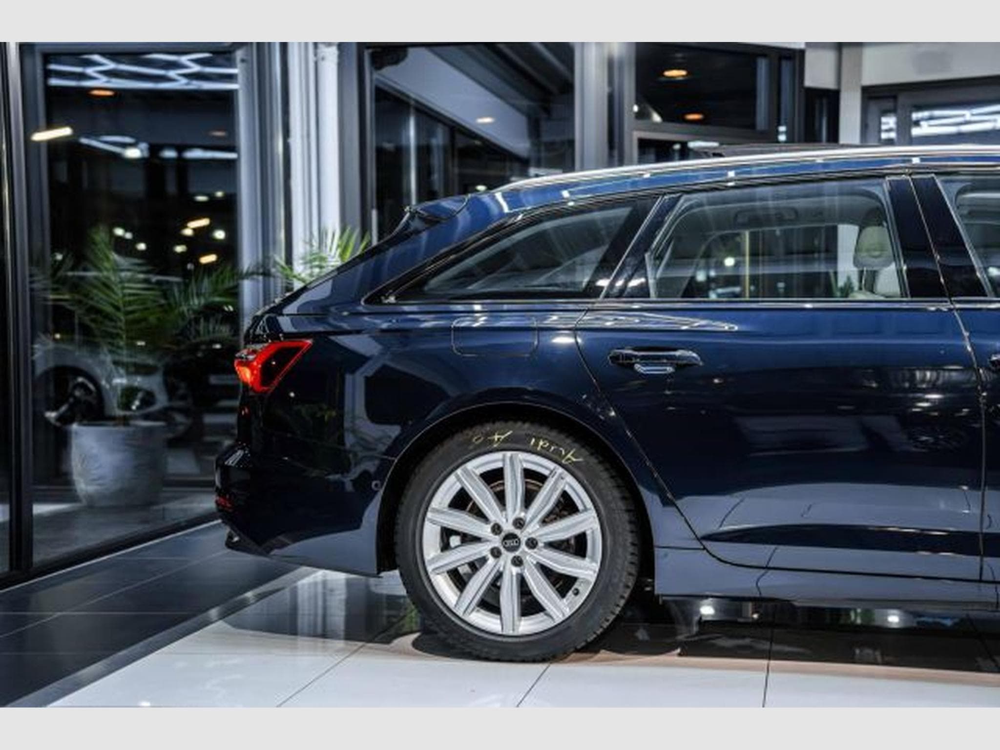 Audi A6 A6 Avant 40 TDI S-tronic NAVI LED AHK PANO B&amp;O (2022) - Photo 8