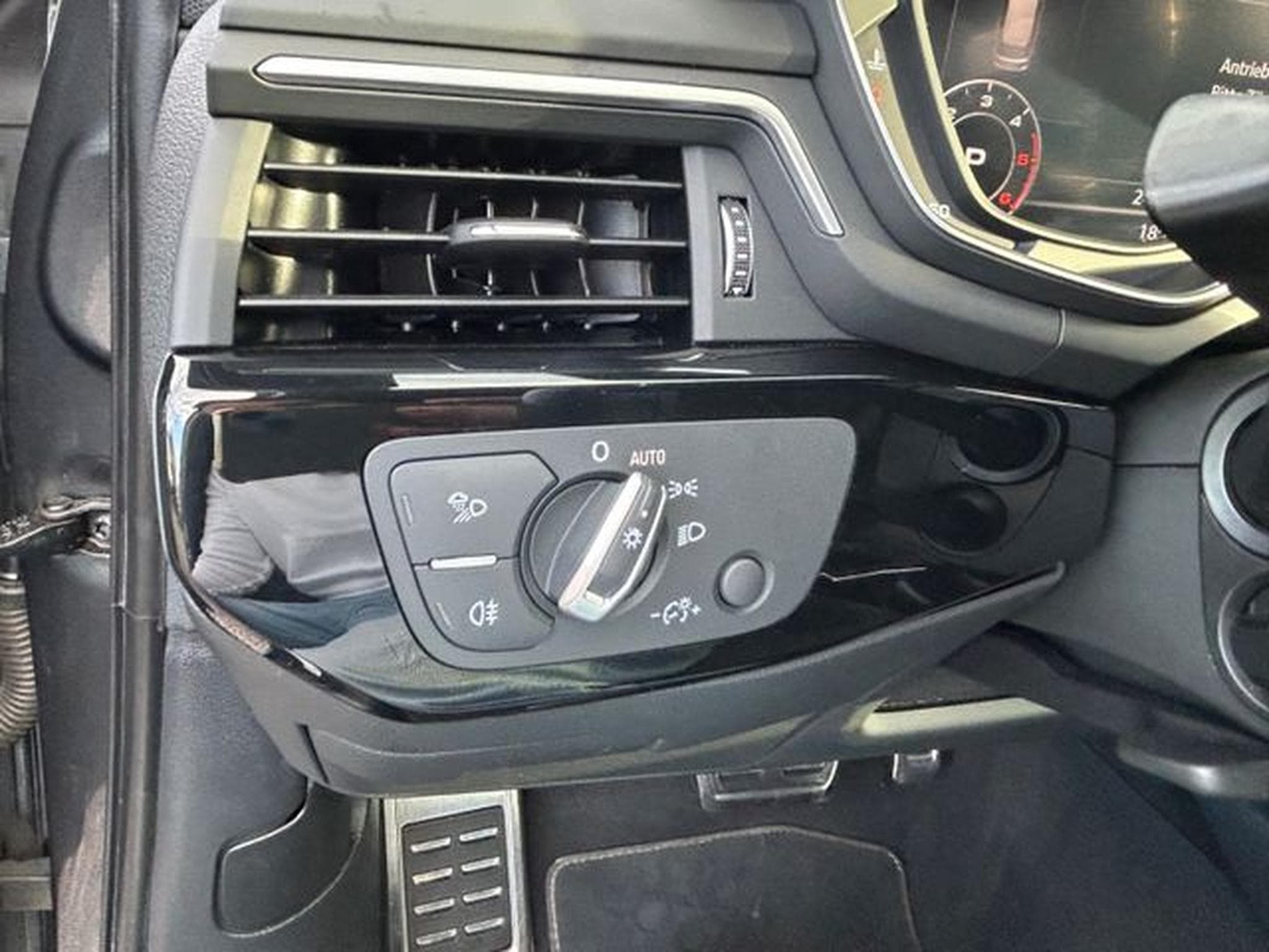 Audi A4 A4 Avant Sport *S line*Automatik*i-Cockpit*Euro6 (2018) - Photo 18