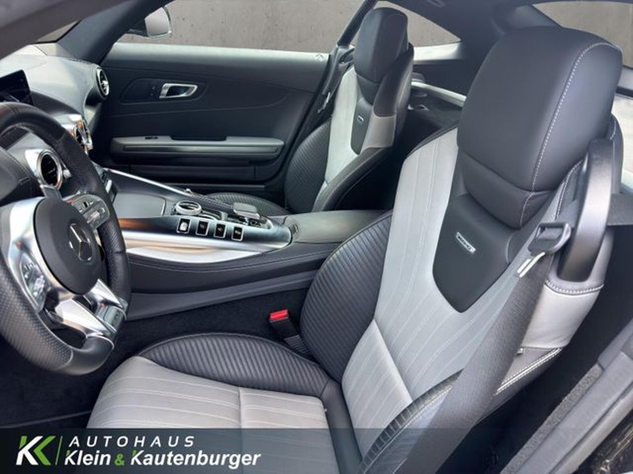 Mercedes GT AMG GT Coupe +ALL BLACK+PERFORMANCE ABGASANLAGE+ (2021) - Photo 13