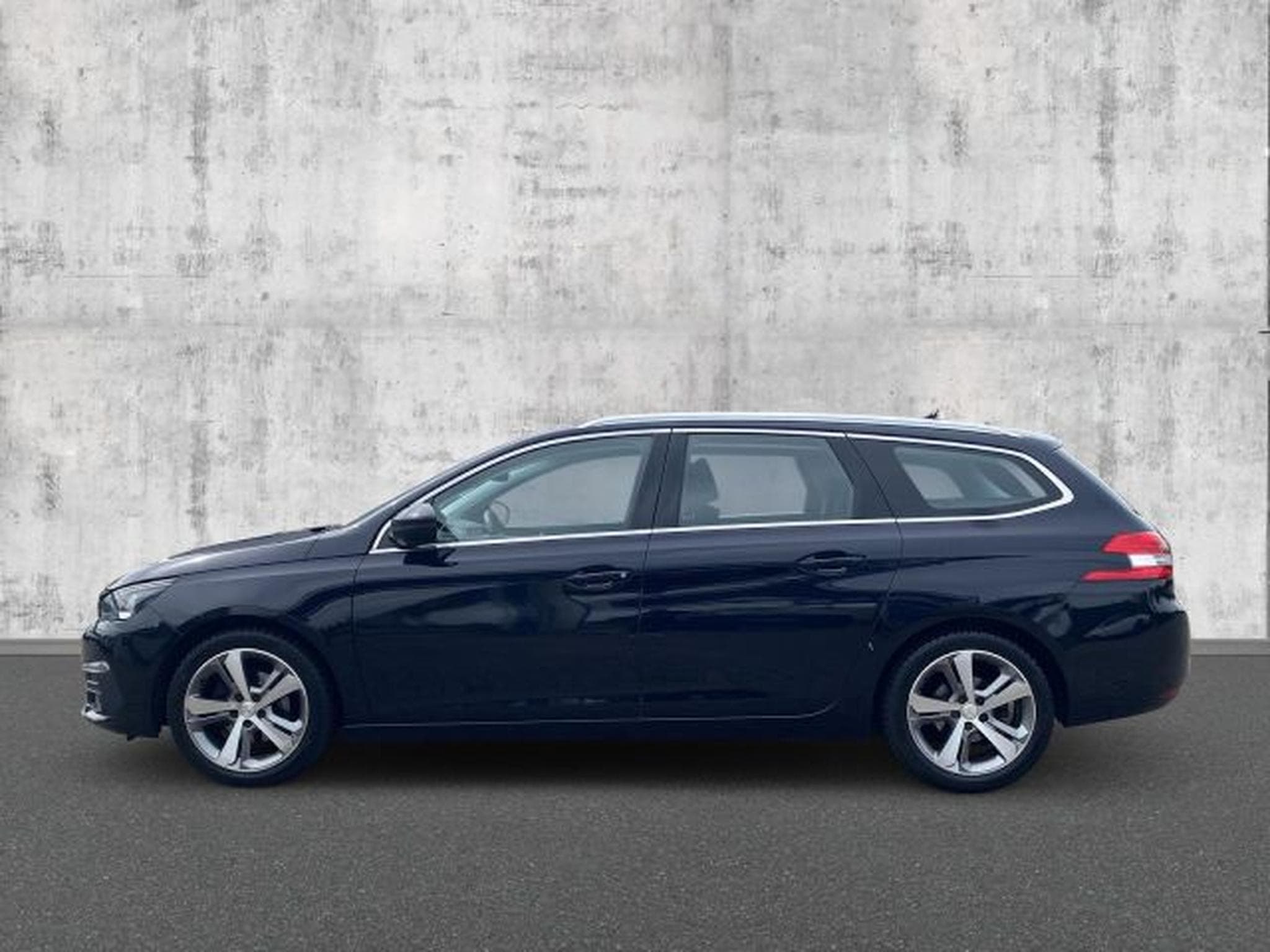Peugeot 308 308 SW 1.5 Blue HDi Allure NAVI LED RFK SHZG GRA (2019) - Foto 2