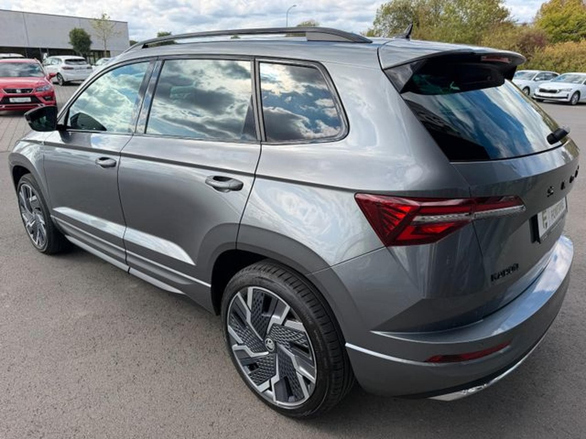 Skoda Karoq Karoq 2,0TDi Sportline 4x4 Leder 19" Pano AHK (2023) - Photo 9