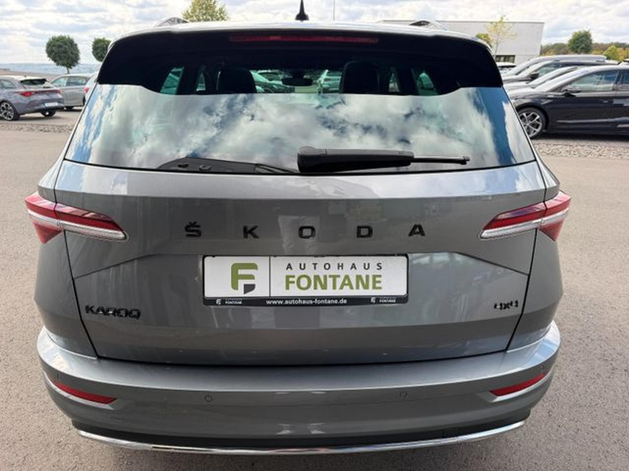 Skoda Karoq Karoq 2,0TDi Sportline 4x4 Leder 19" Pano AHK (2023) - Photo 8