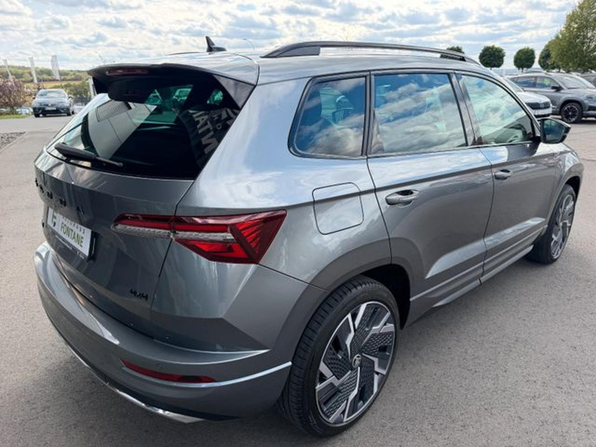 Skoda Karoq Karoq 2,0TDi Sportline 4x4 Leder 19" Pano AHK (2023) - Photo 7