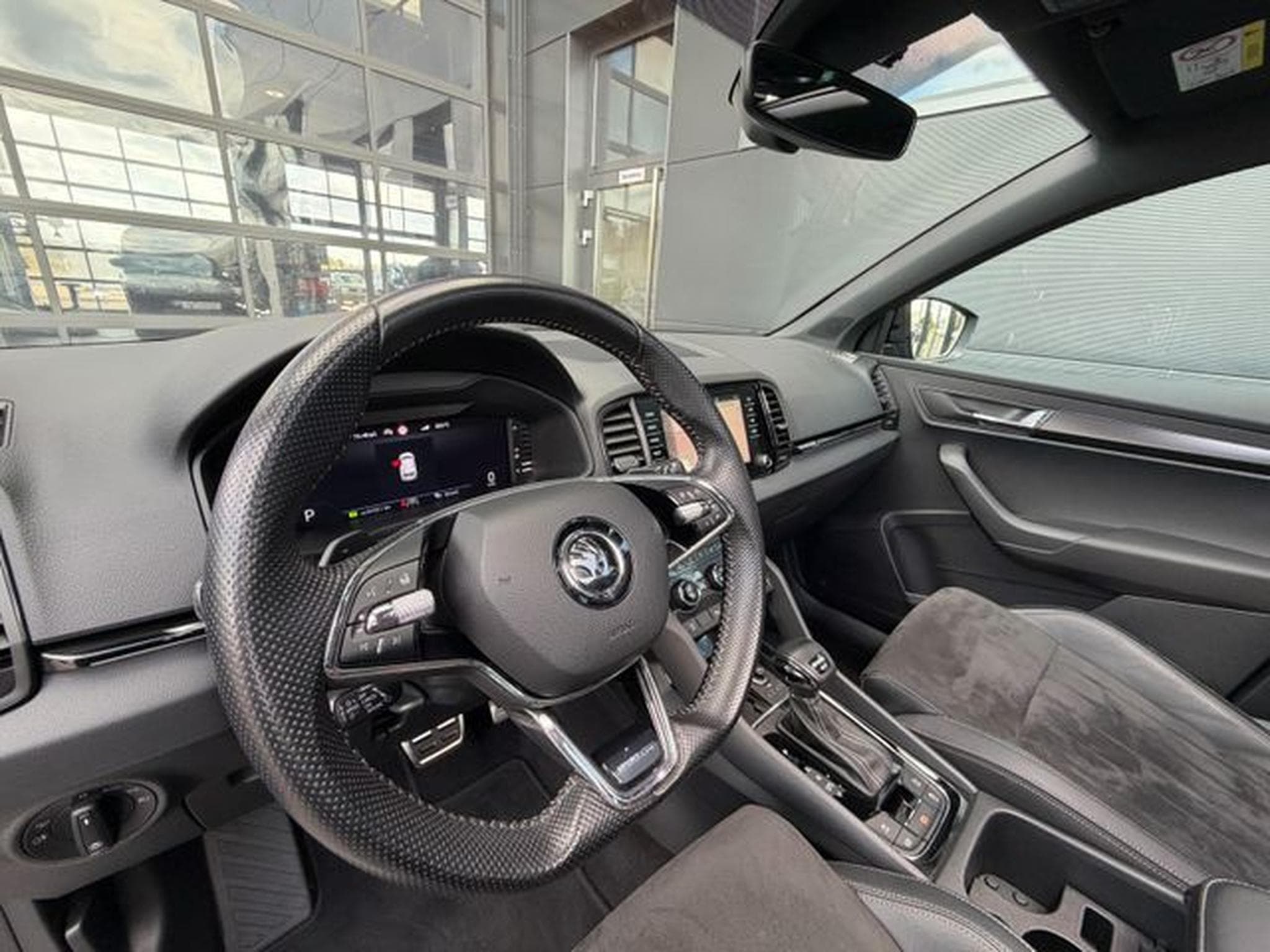 Skoda Karoq Karoq 2,0TDi Sportline 4x4 Leder 19" Pano AHK (2023) - Photo 12