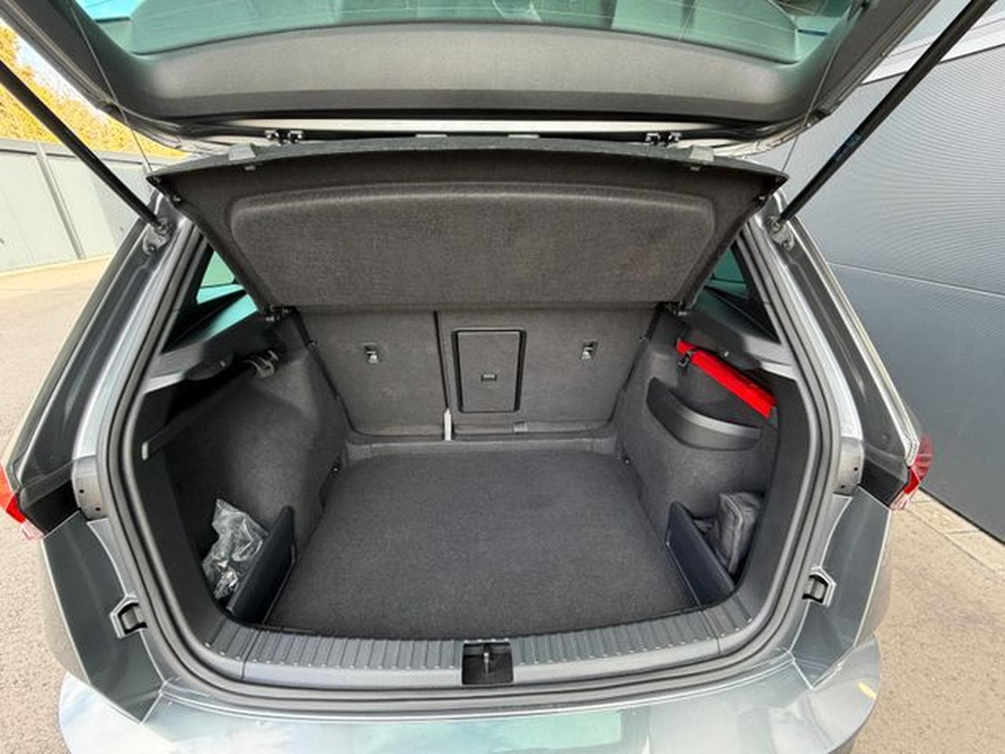 Skoda Karoq Karoq 2,0TDi Sportline 4x4 Leder 19" Pano AHK (2023) - Photo 15