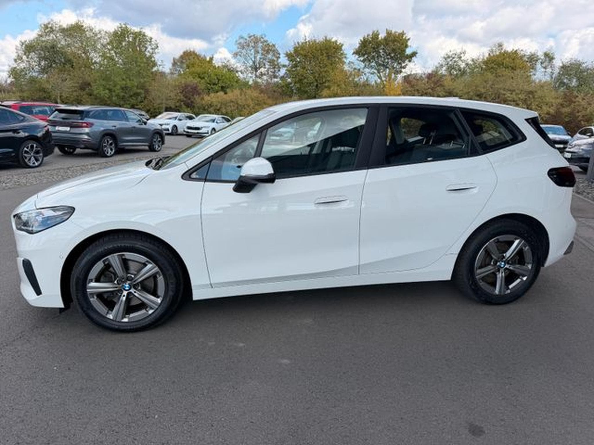 BMW 218 218d ActiveTourer A/T AHK Kamera Navi Sitzheiz. (2022) - Photo 8