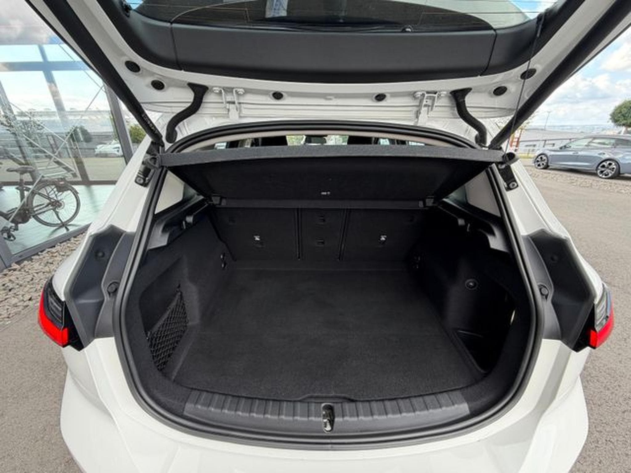 BMW 218 218d ActiveTourer A/T AHK Kamera Navi Sitzheiz. (2022) - Photo 13