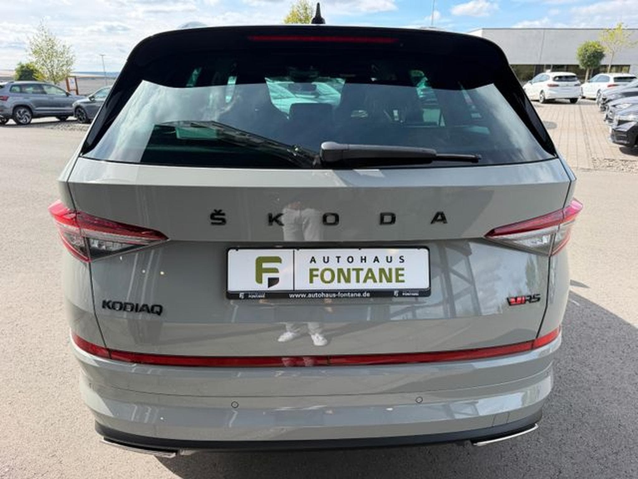 Skoda Kodiaq Kodiaq 2,0TSi RS 4x4 Leder Kühlung 360° DCC Can (2024) - Foto 8
