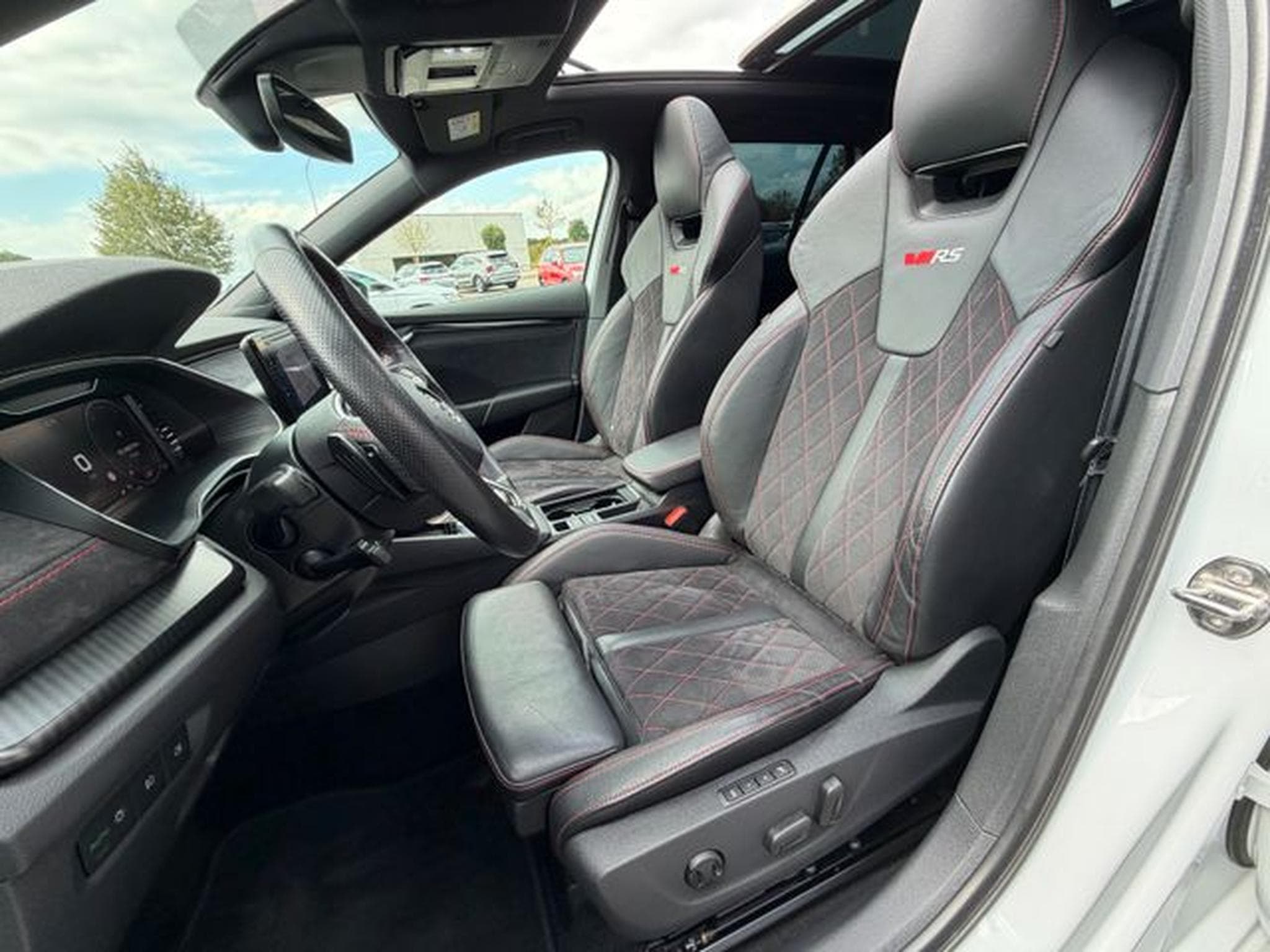 Skoda Octavia Octavia Kombi 2,0TSi RS 19" Masssage AHK Standhz (2021) - Foto 10
