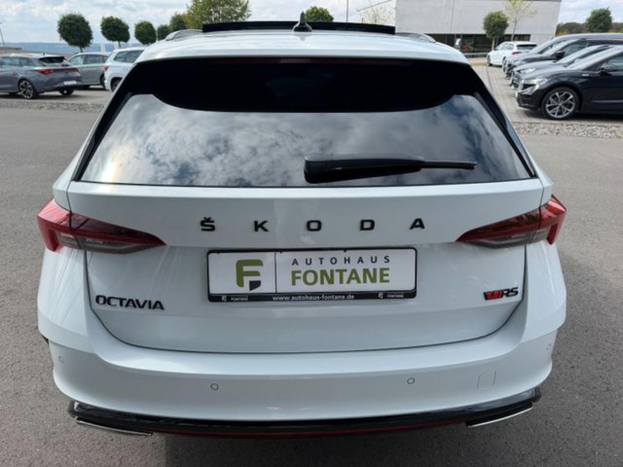 Skoda Octavia Octavia Kombi 2,0TSi RS 19" Masssage AHK Standhz (2021) - Foto 7