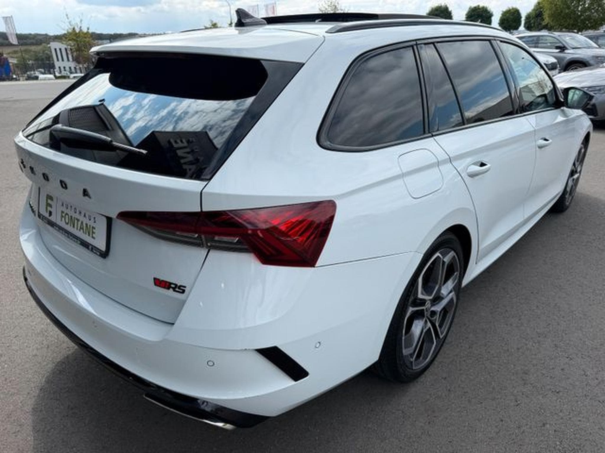 Skoda Octavia Octavia Kombi 2,0TSi RS 19" Masssage AHK Standhz (2021) - Foto 6