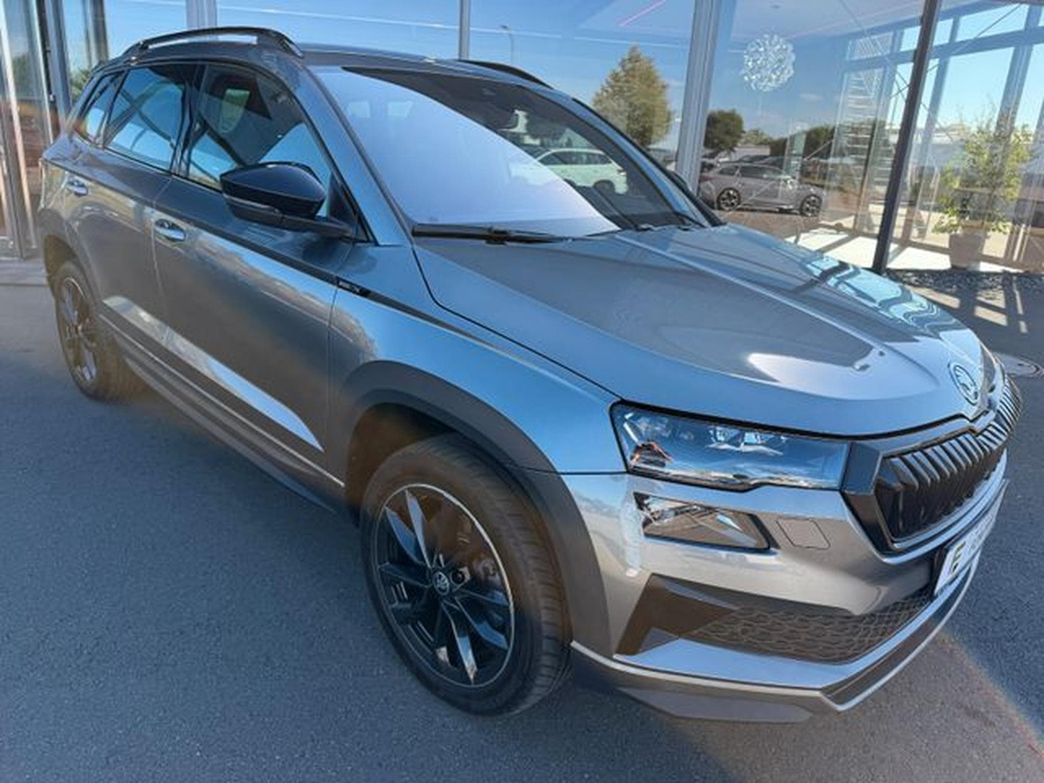 Skoda Karoq Karoq 1,5TSi DSG Sportline Matrix Kamera ACC Key (2024) - Foto 4