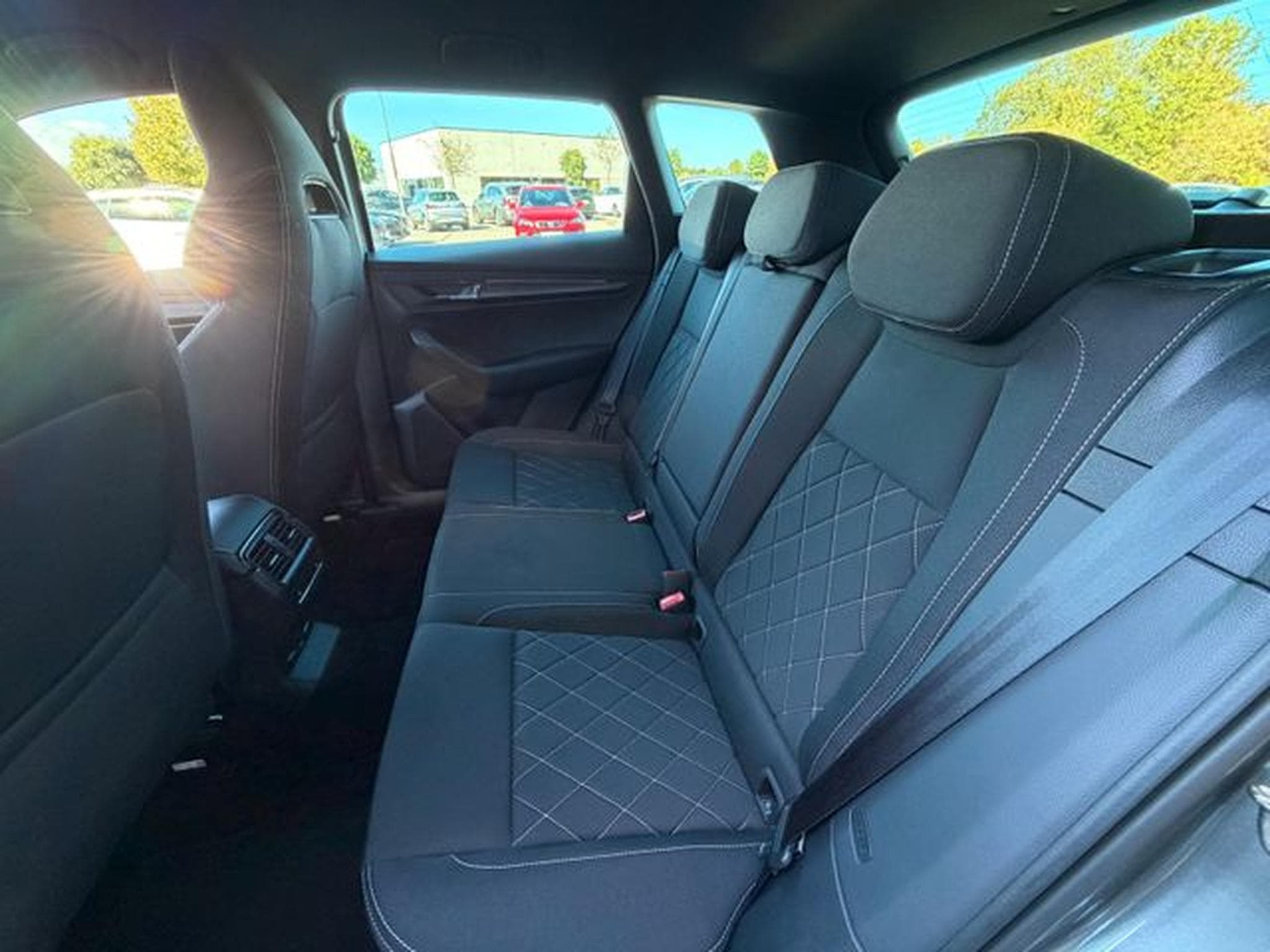 Skoda Karoq Karoq 1,5TSi DSG Sportline Matrix Kamera ACC Key (2024) - Foto 13