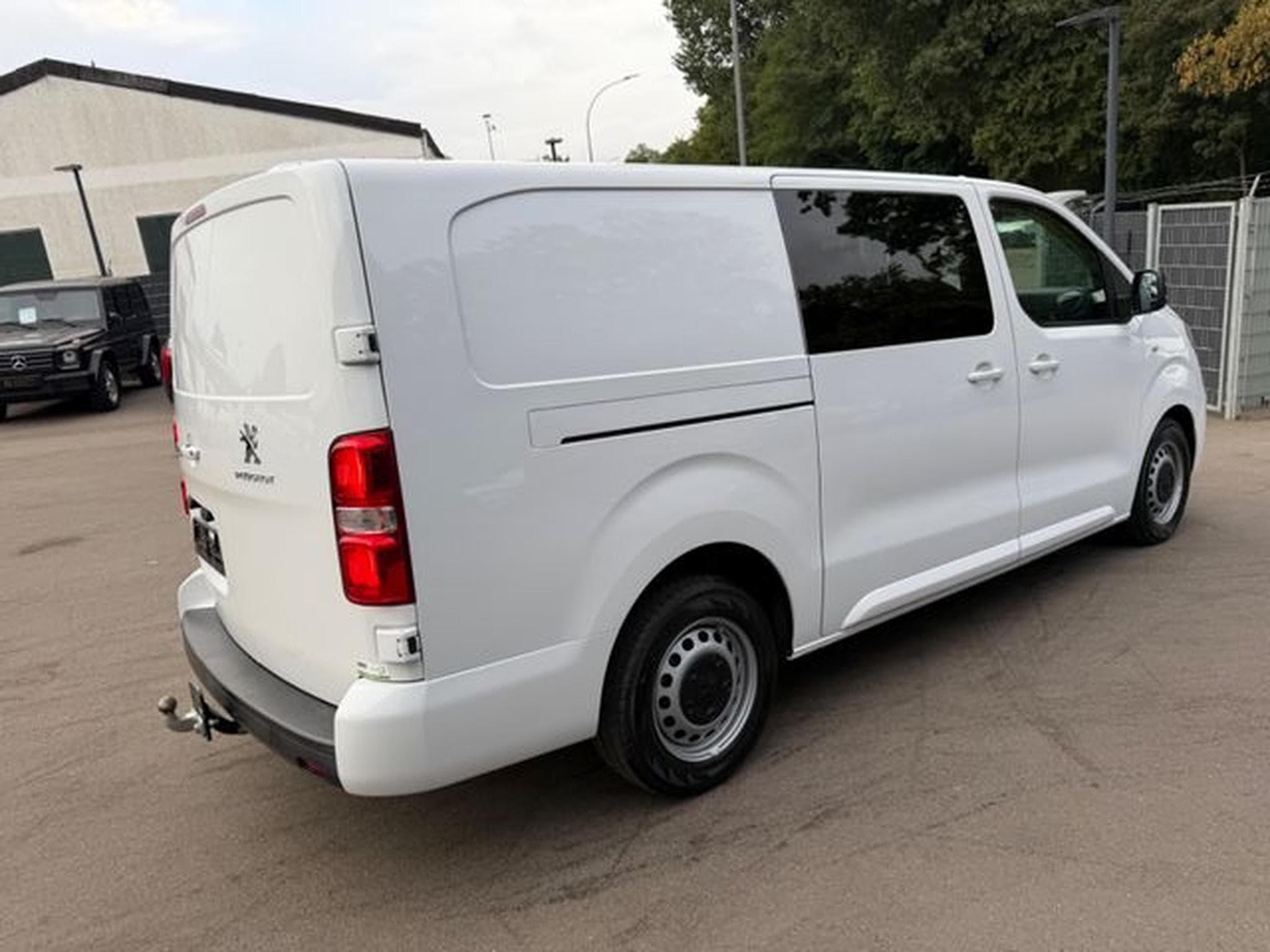 Peugeot Expert EXPERT KASTEN PREMIUM TWINCAB EDTION L3*6.SITZER (2023) - Foto 5
