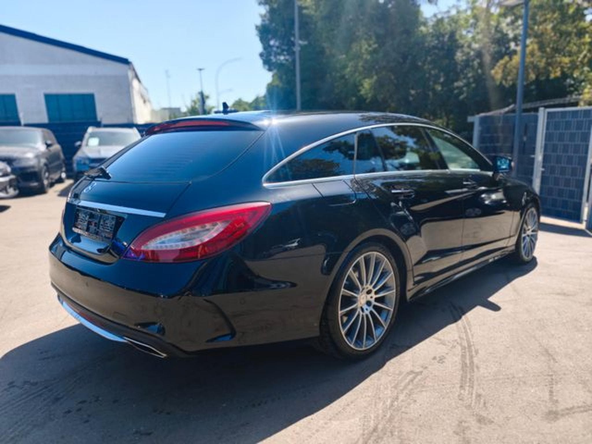 Mercedes CLS 500 Shooting Bra CLS500 SB 4MATIC*AMG-LINE*AIRMATIC*DISTRONIC+ (2016) - Photo 6