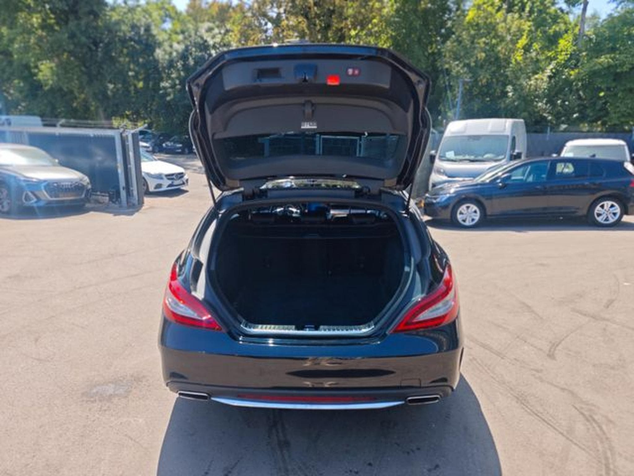 Mercedes CLS 500 Shooting Bra CLS500 SB 4MATIC*AMG-LINE*AIRMATIC*DISTRONIC+ (2016) - Photo 9
