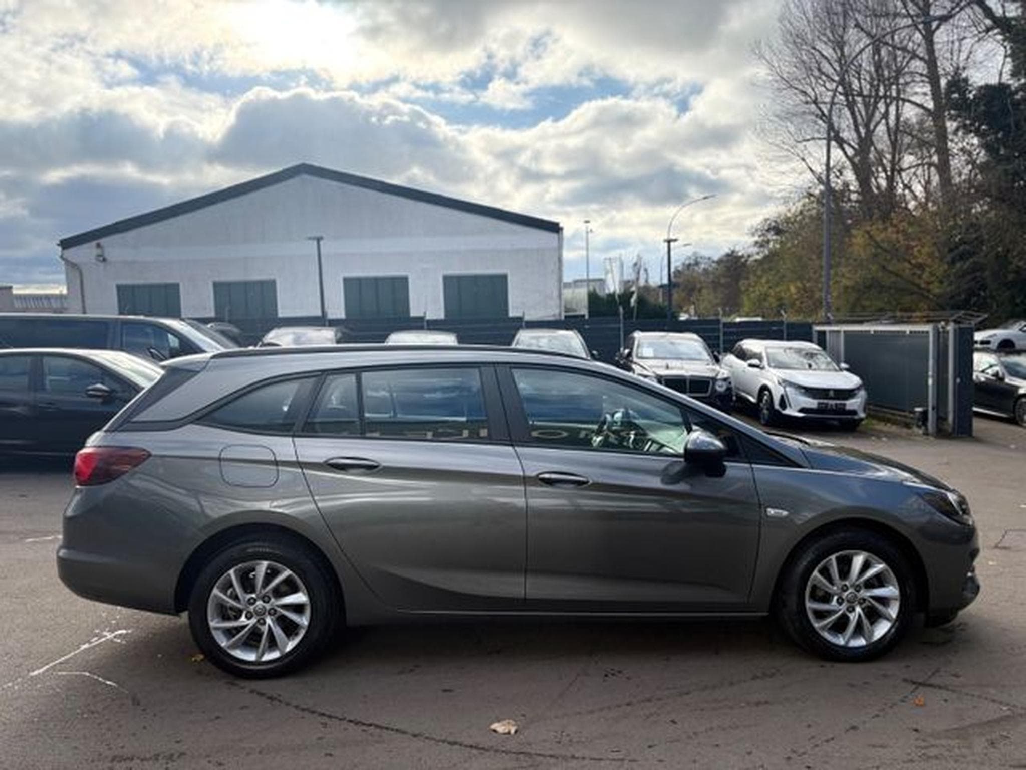 Opel Astra ASTRA K SPORTS TOURER EDITION*AUT*PDC*NAVI*1.HD* (2020) - Foto 11
