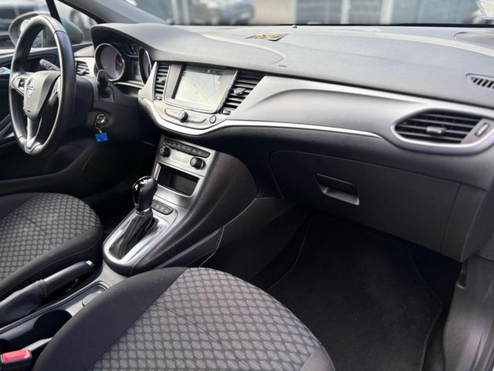 Opel Astra ASTRA K SPORTS TOURER EDITION*AUT*PDC*NAVI*1.HD* (2020) - Foto 14