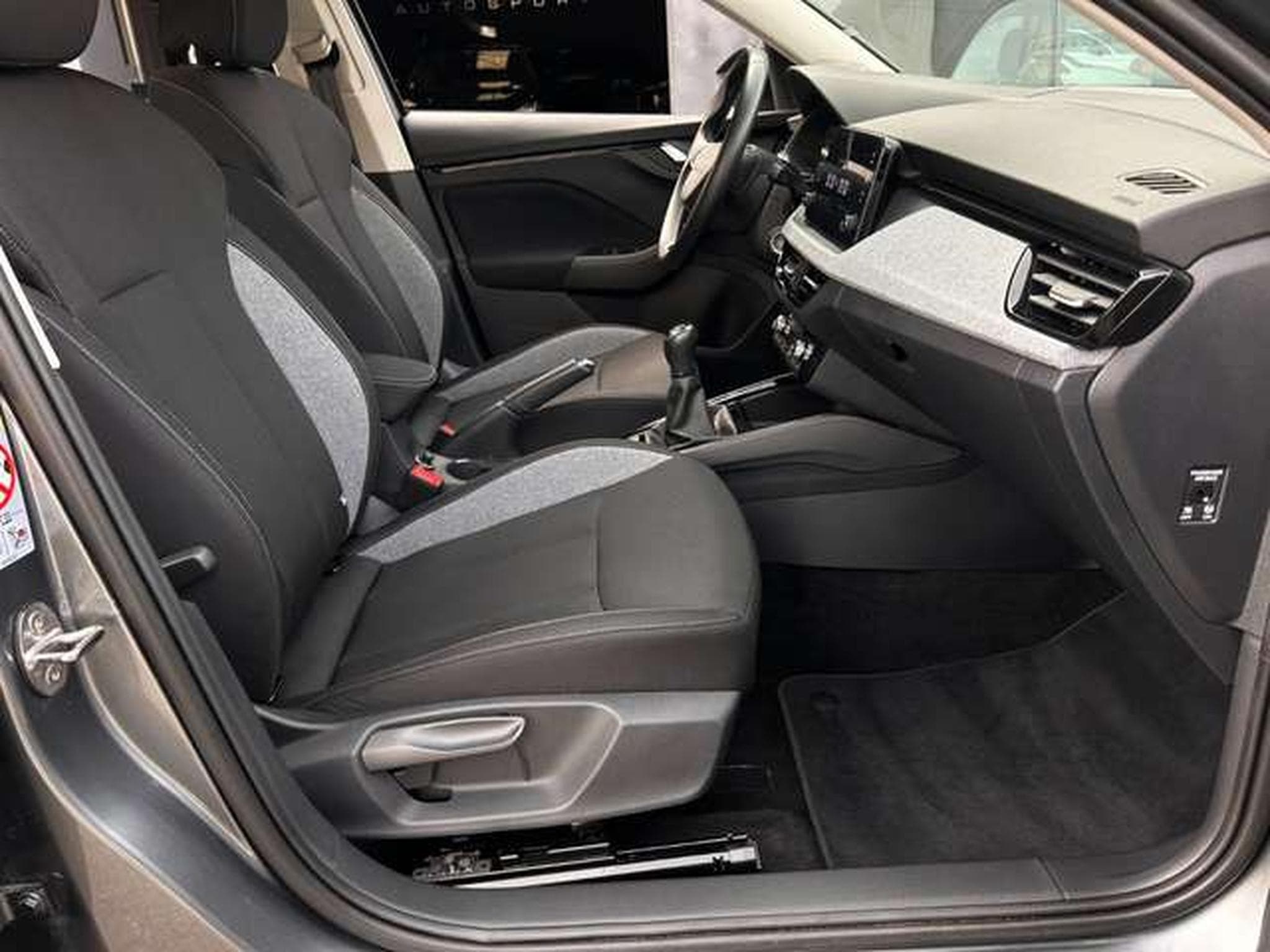 Skoda Kamiq 1.5 TSI 150 ACT EDITION (2025) - Photo 15