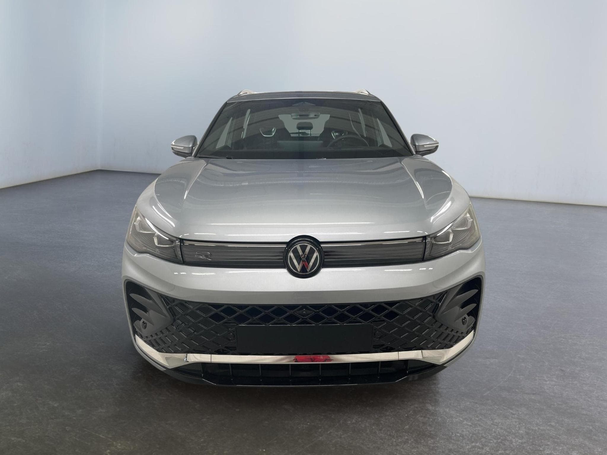 VW Tiguan R-Line (2026) - Photo 2