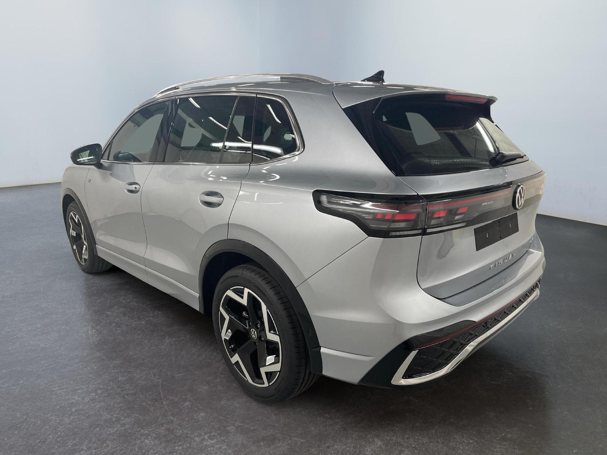 VW Tiguan R-Line (2026) - Photo 5