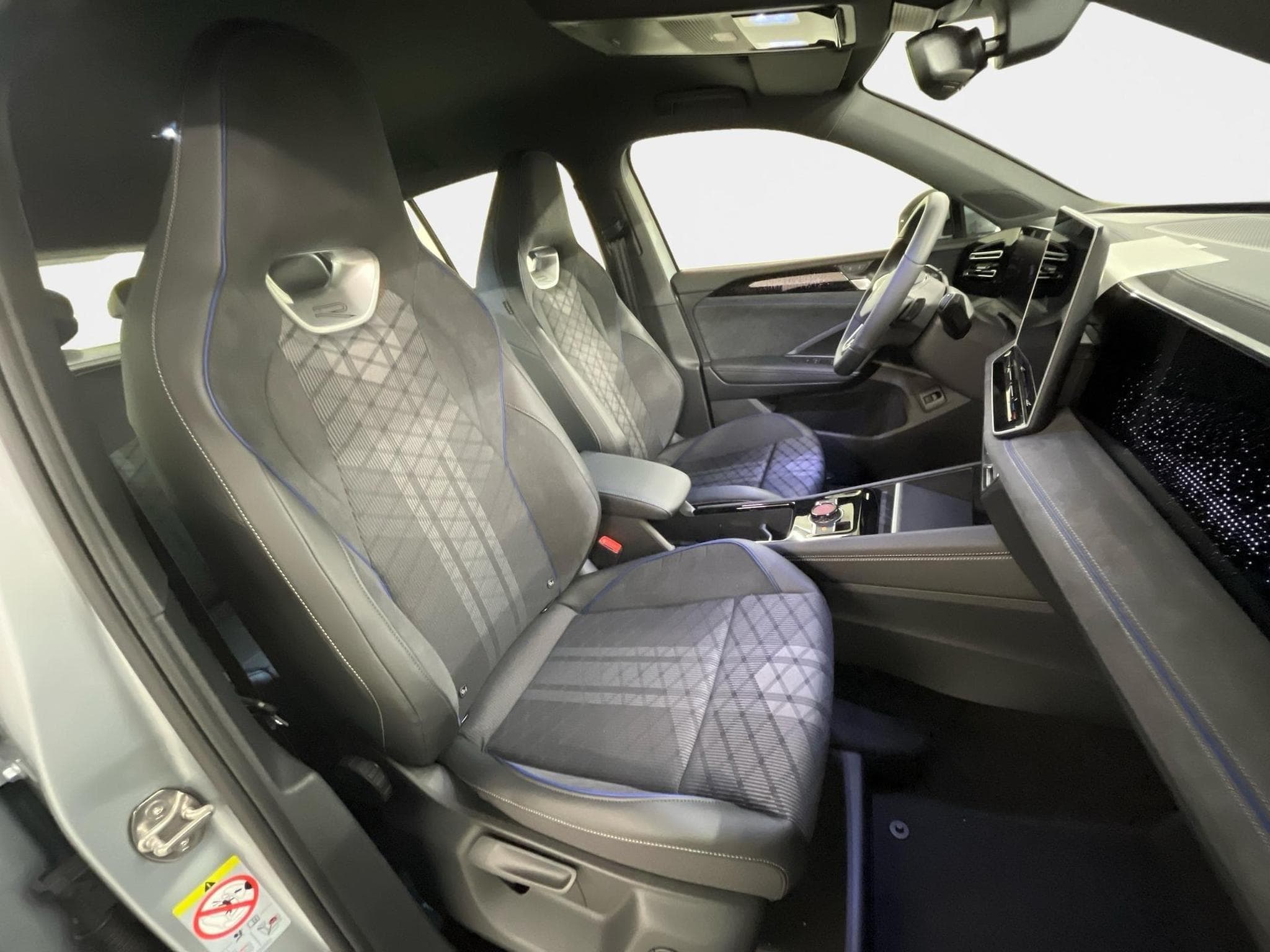 VW Tiguan R-Line (2026) - Photo 20
