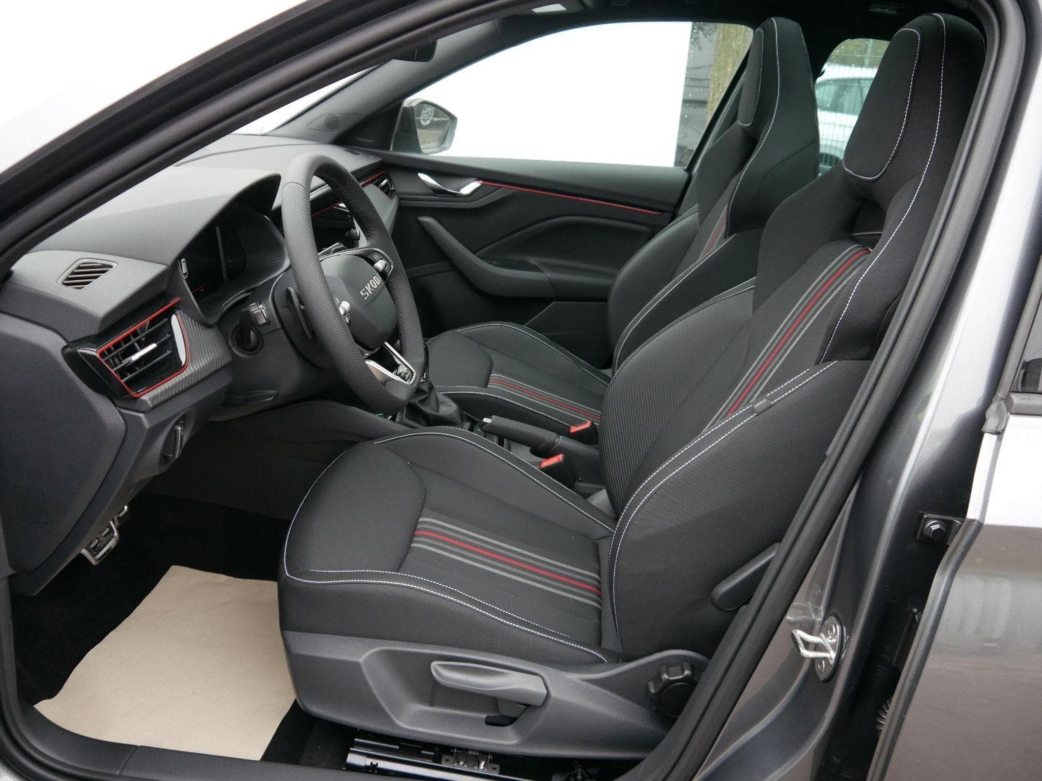 Skoda Kamiq Monte Carlo (2025) - Photo 9