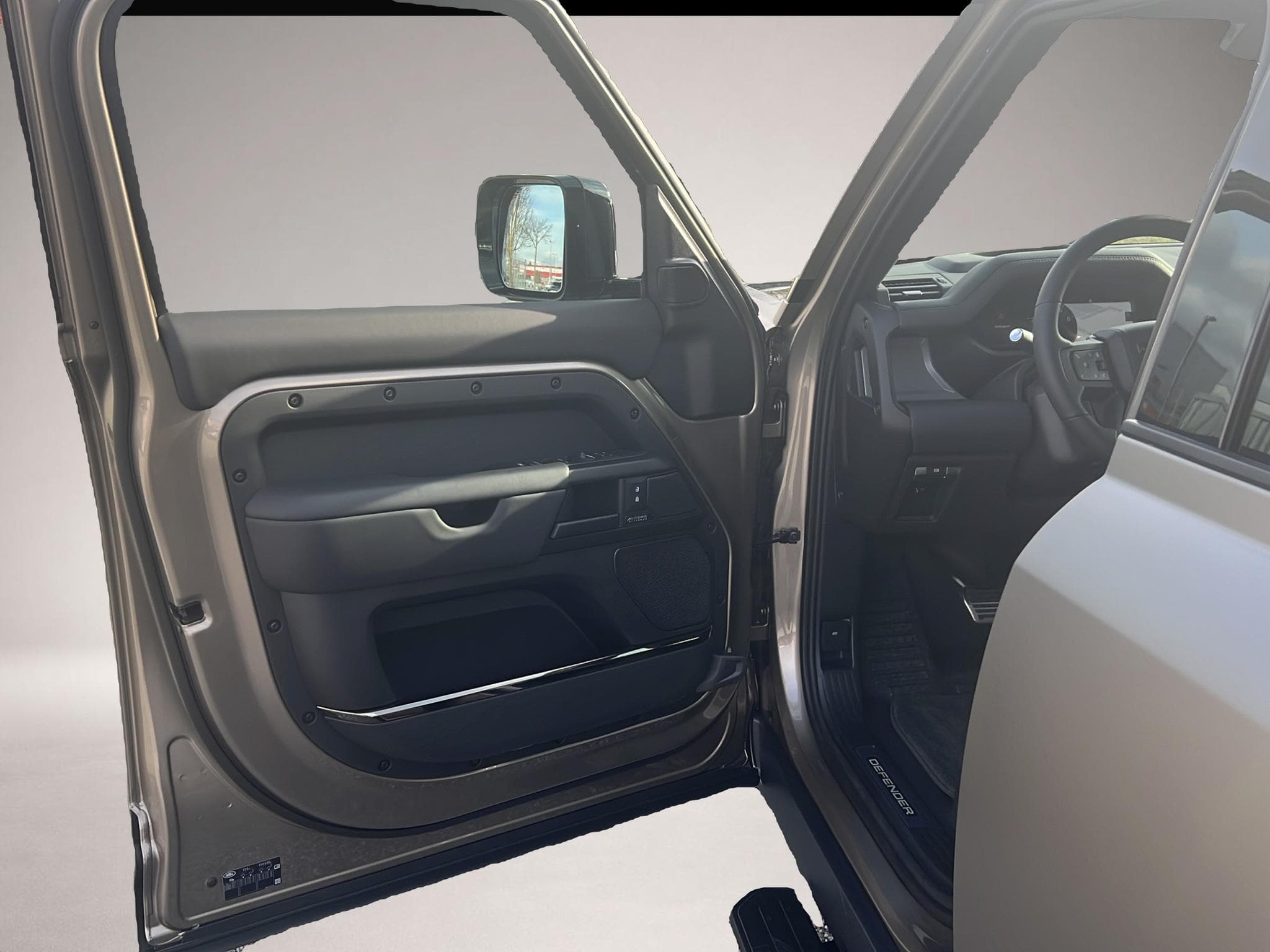 Land-Rover Defender (2026) - Photo 7