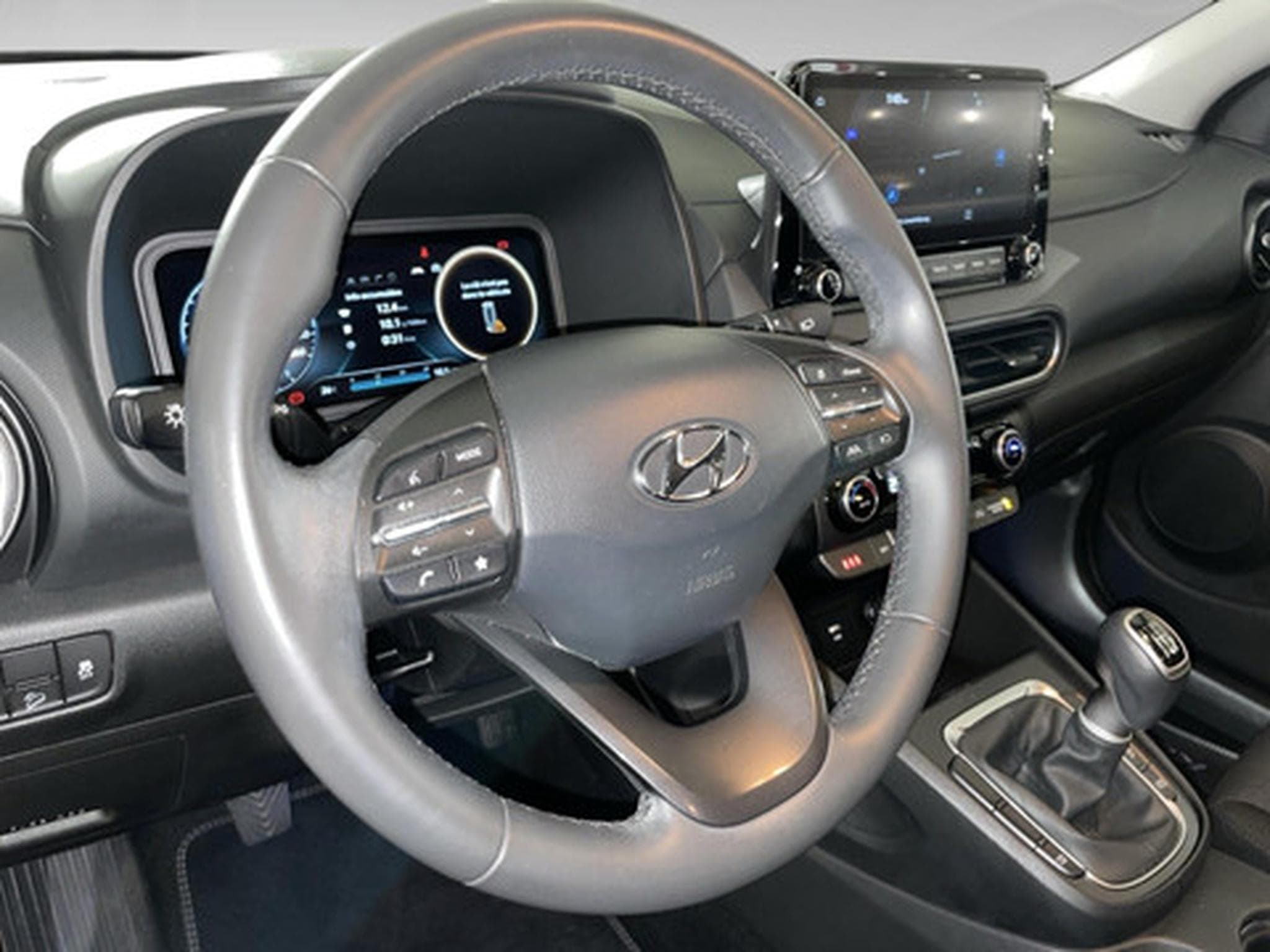 Hyundai Kona 1.0 T-GDI Techno 48V (2023) - Photo 8