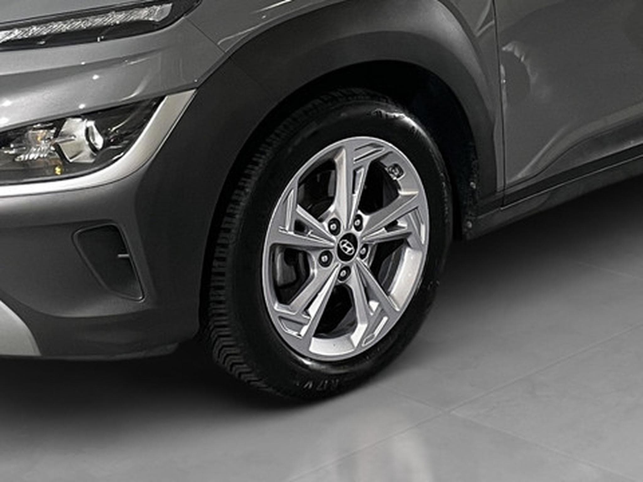 Hyundai Kona 1.0 T-GDI Techno 48V (2023) - Photo 20
