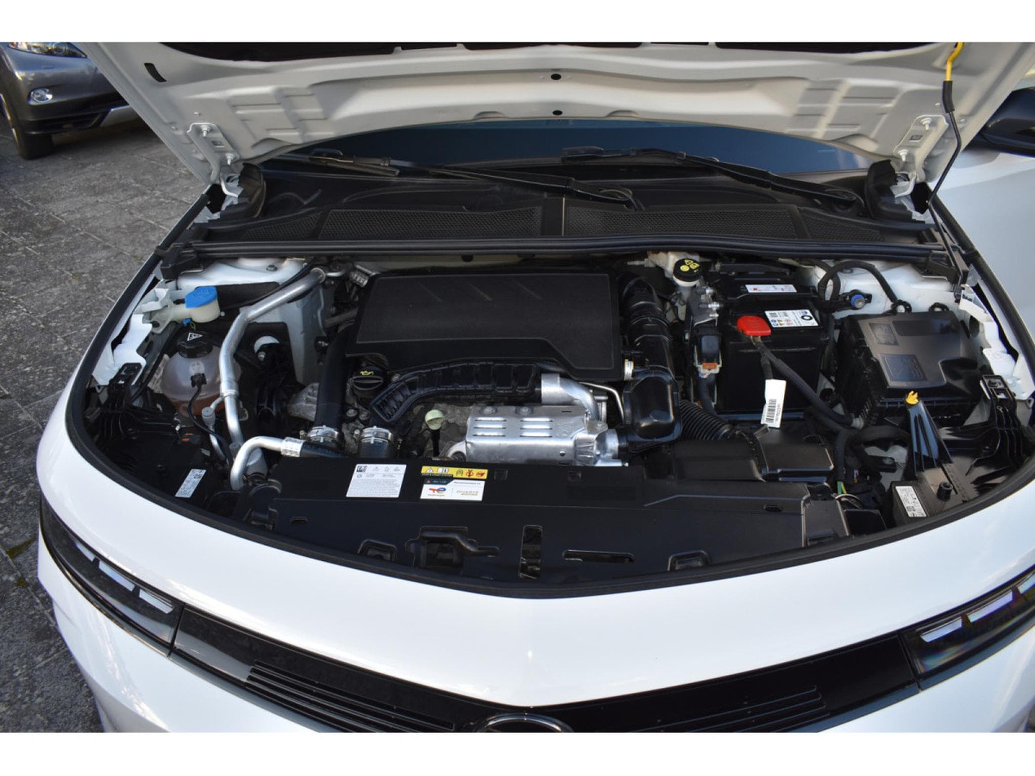 Opel Astra 1,2 Turbo 130 S/Edition Automatic (2025) - Photo 15
