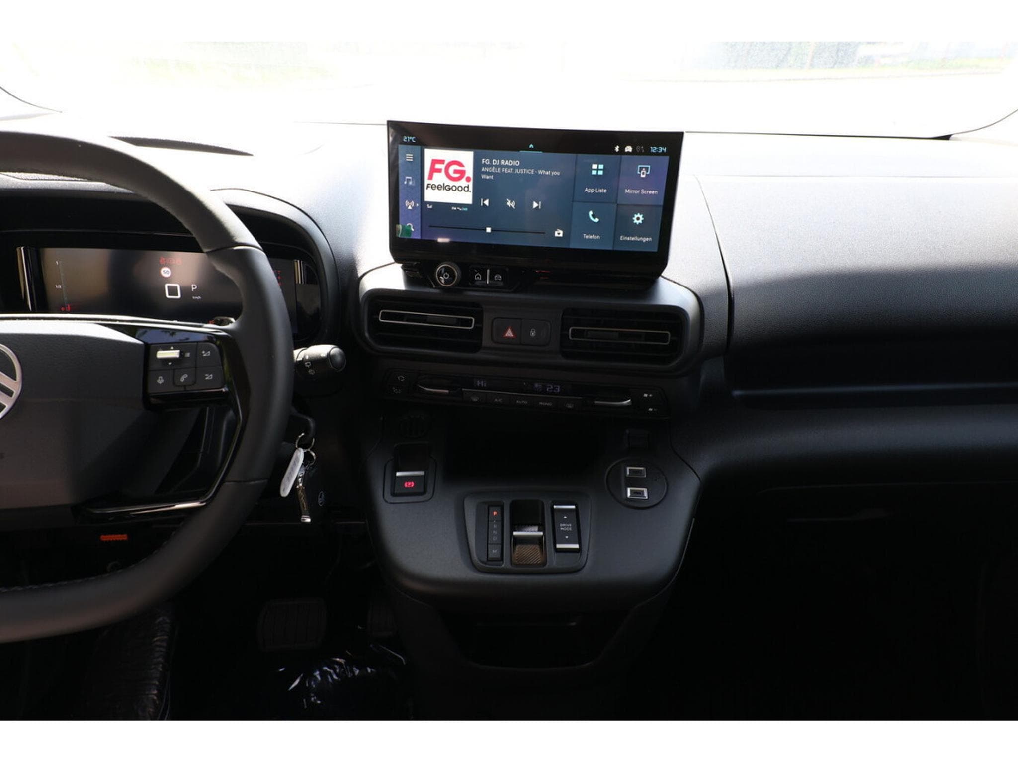 Citroën Berlingo 1.5 BlueHDi 130 EAT8 MAX (2026) - Foto 9