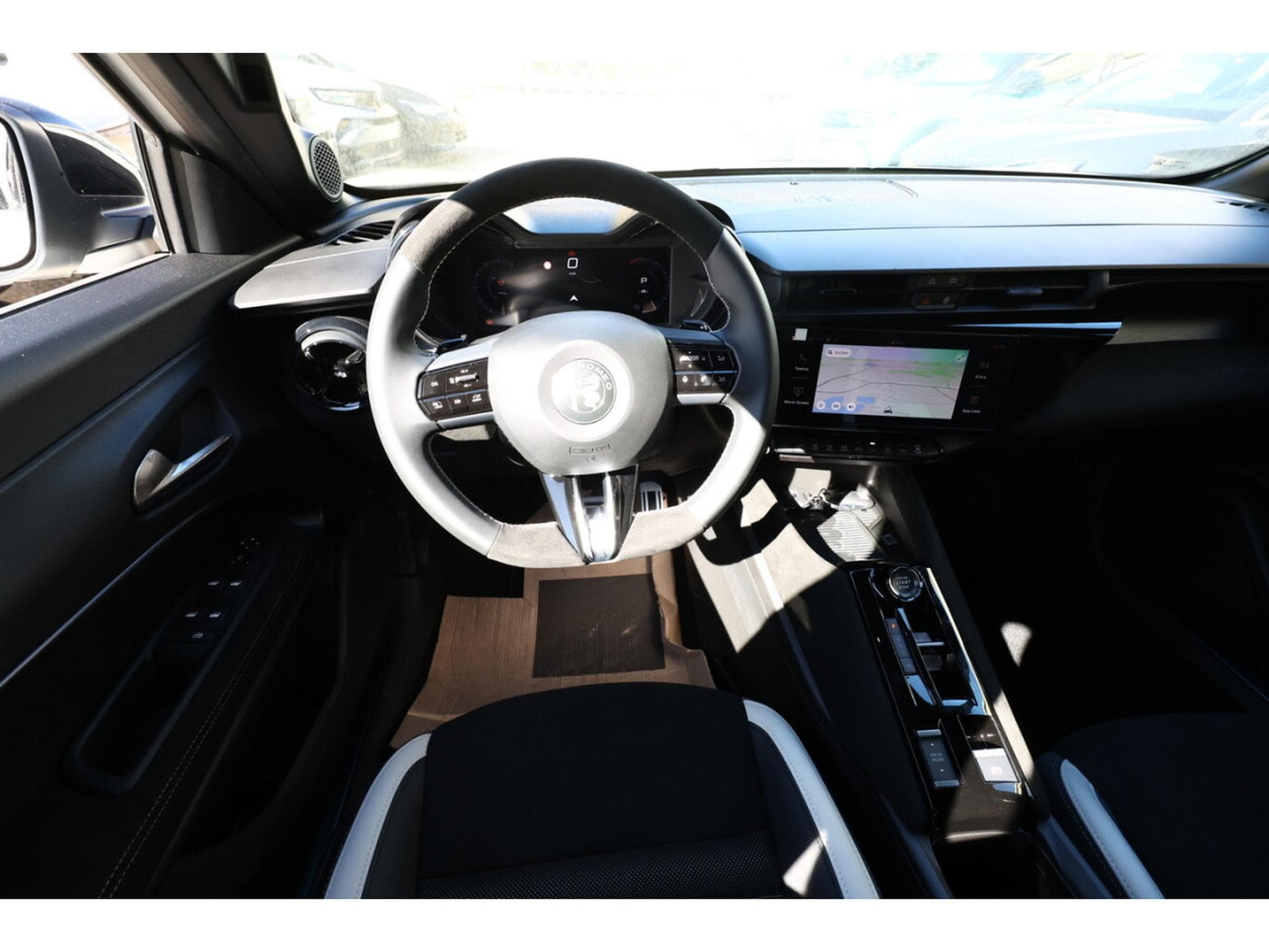 Alfa-Romeo Junior 1.2  Hybrid e-DSC6 136 Sport (2026) - Foto 7