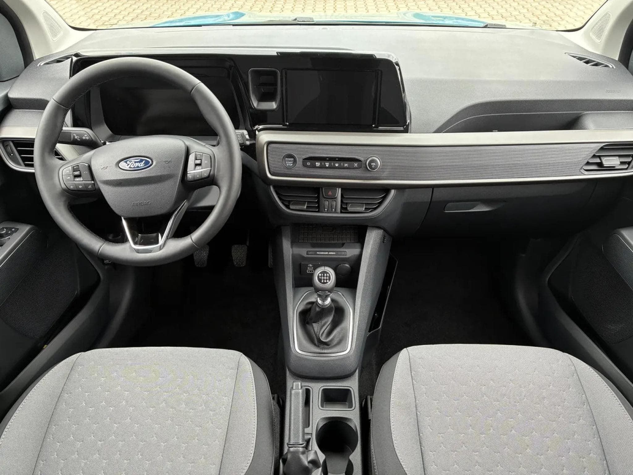 Ford Tourneo 1.0i Ecoboost 126 Titanium (2026) - Foto 10