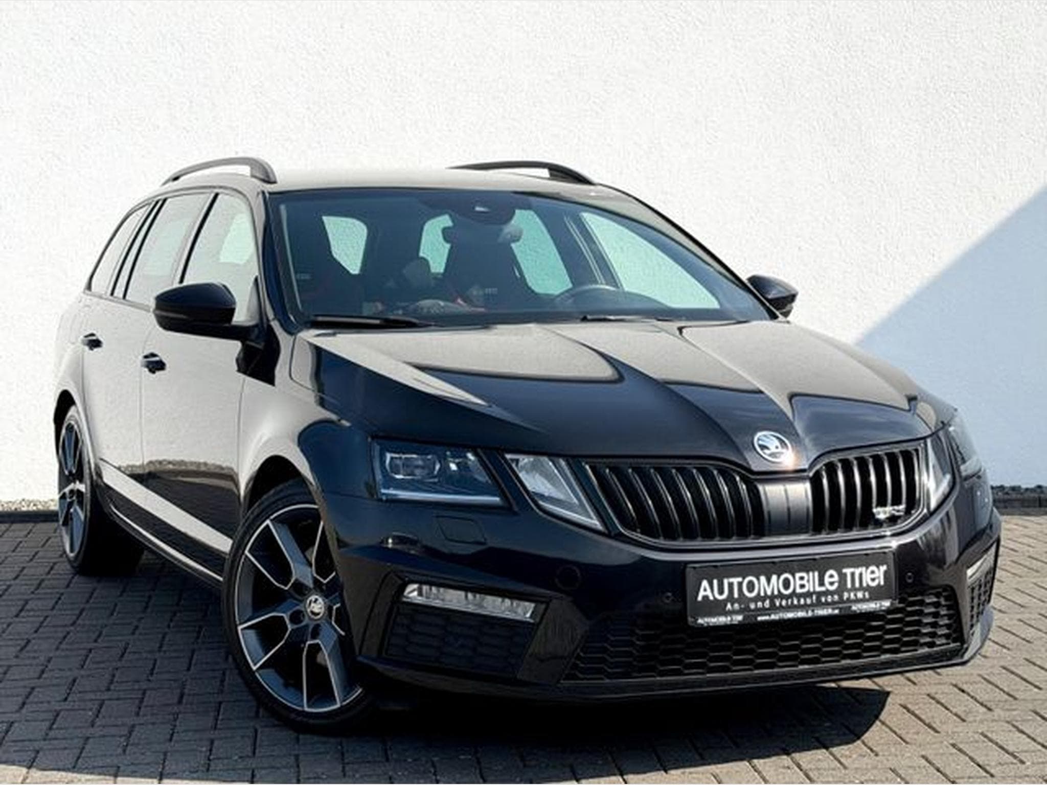 Skoda Octavia Octavia Combi RS 2.0 TDI DSG 4x4 /LED/ACC/CAM/ (2019) - Photo 3