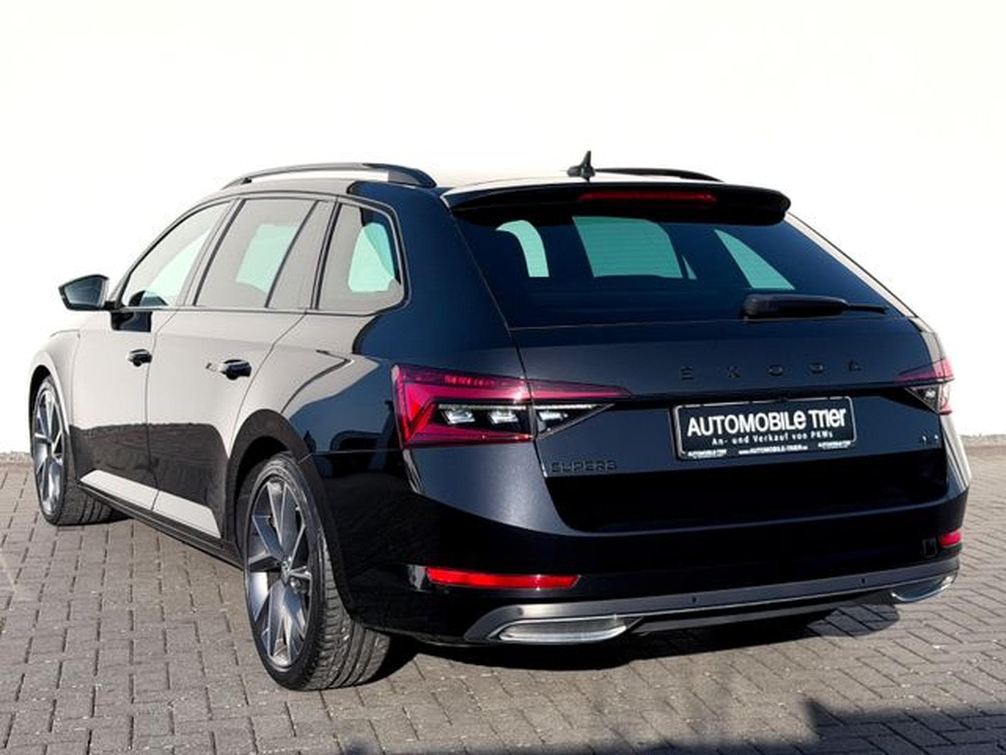 Skoda Superb Superb Combi Sportline 2.0 TDI DSG 4x4 /1.HAND/ (2022) - Foto 7