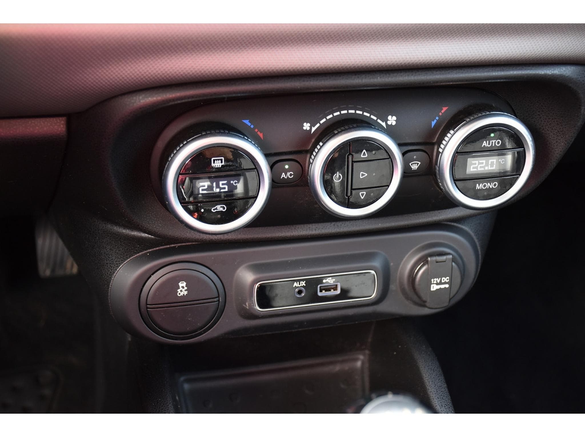 Fiat 500L 1.4 T Lounge CLIMA REGUL GPS PDC 1° MAIN (2018) - Photo 15